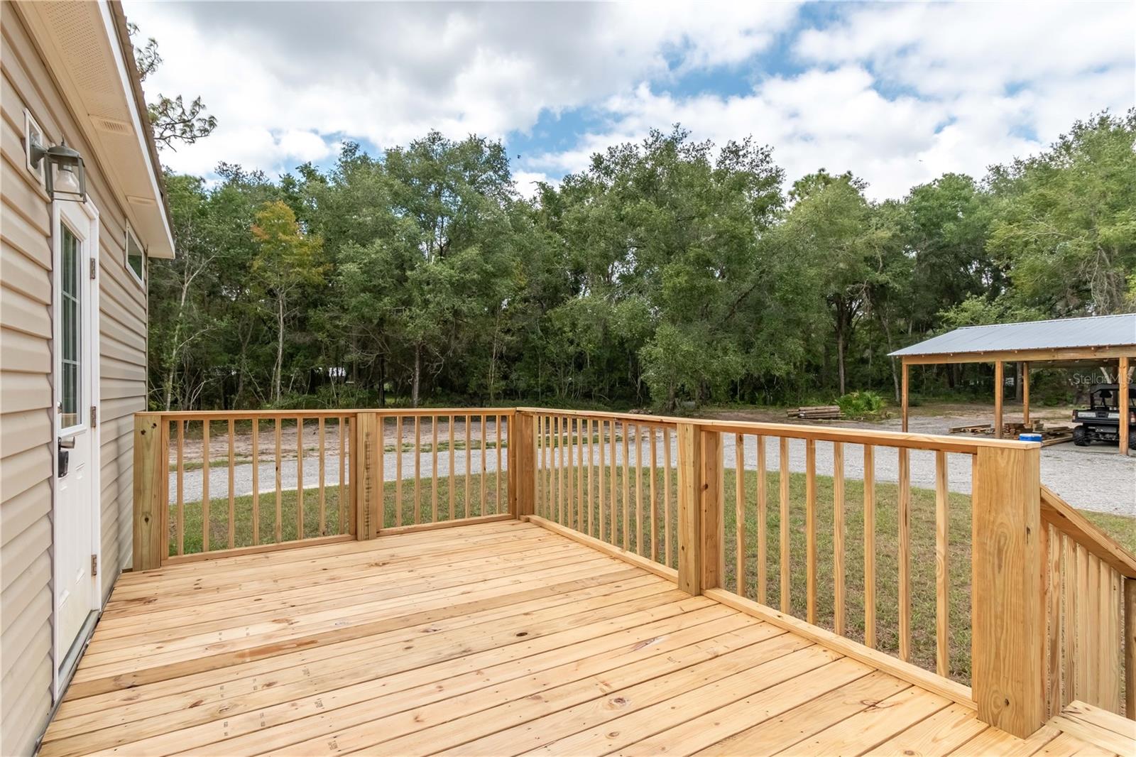 ISLAND LAKE ACRES - Residential