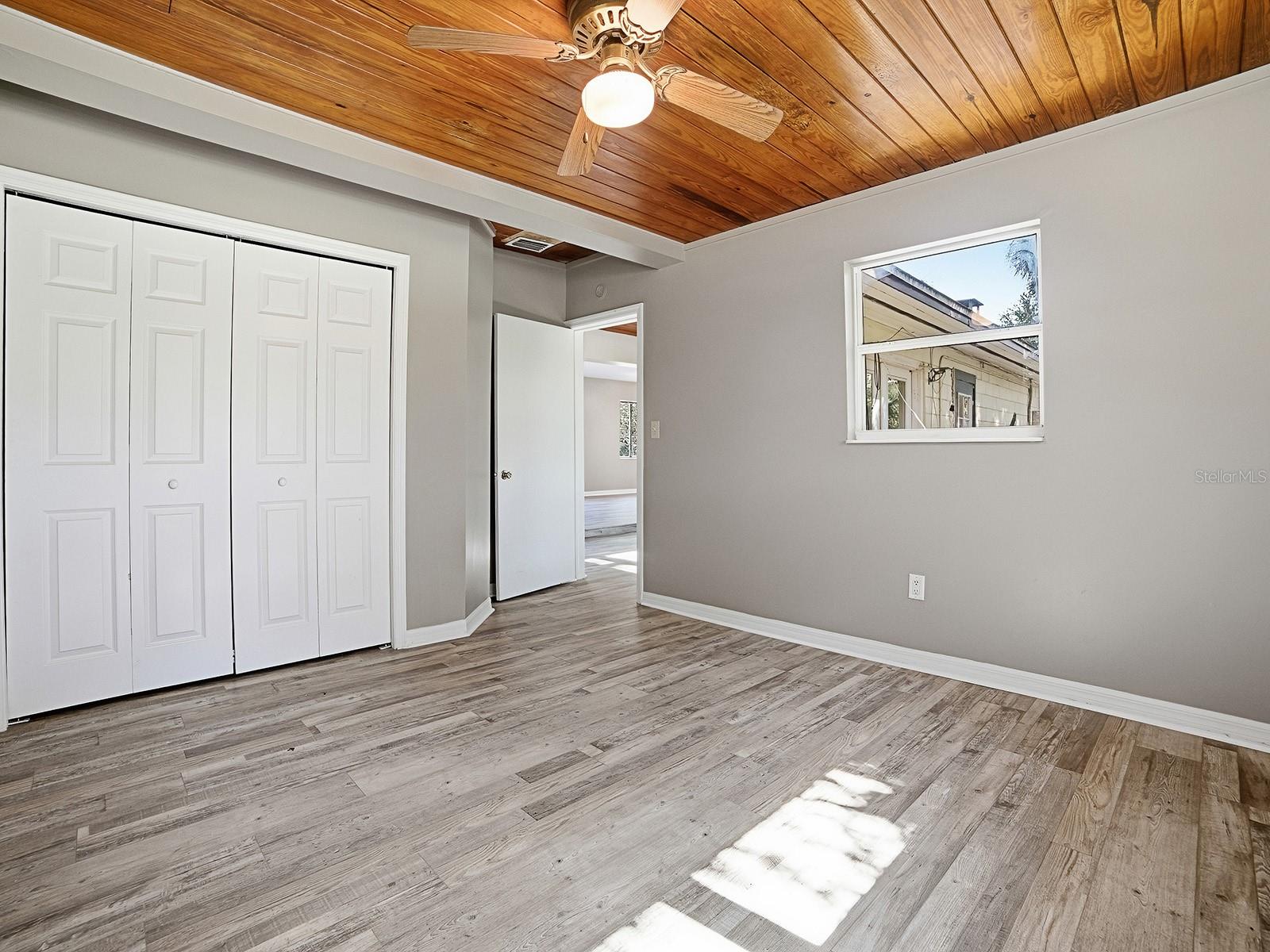 LEESBURG LAKEWOOD PARK - Residential