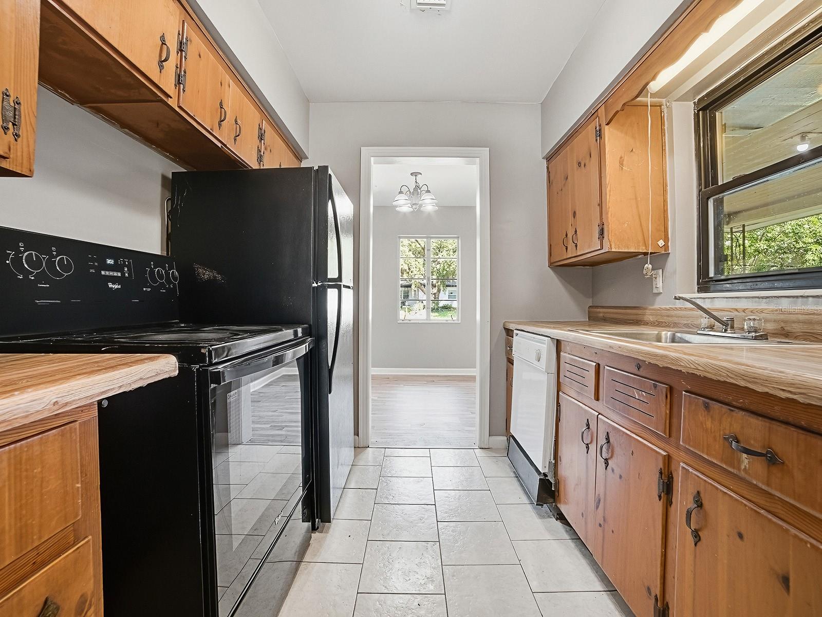LEESBURG LAKEWOOD PARK - Residential