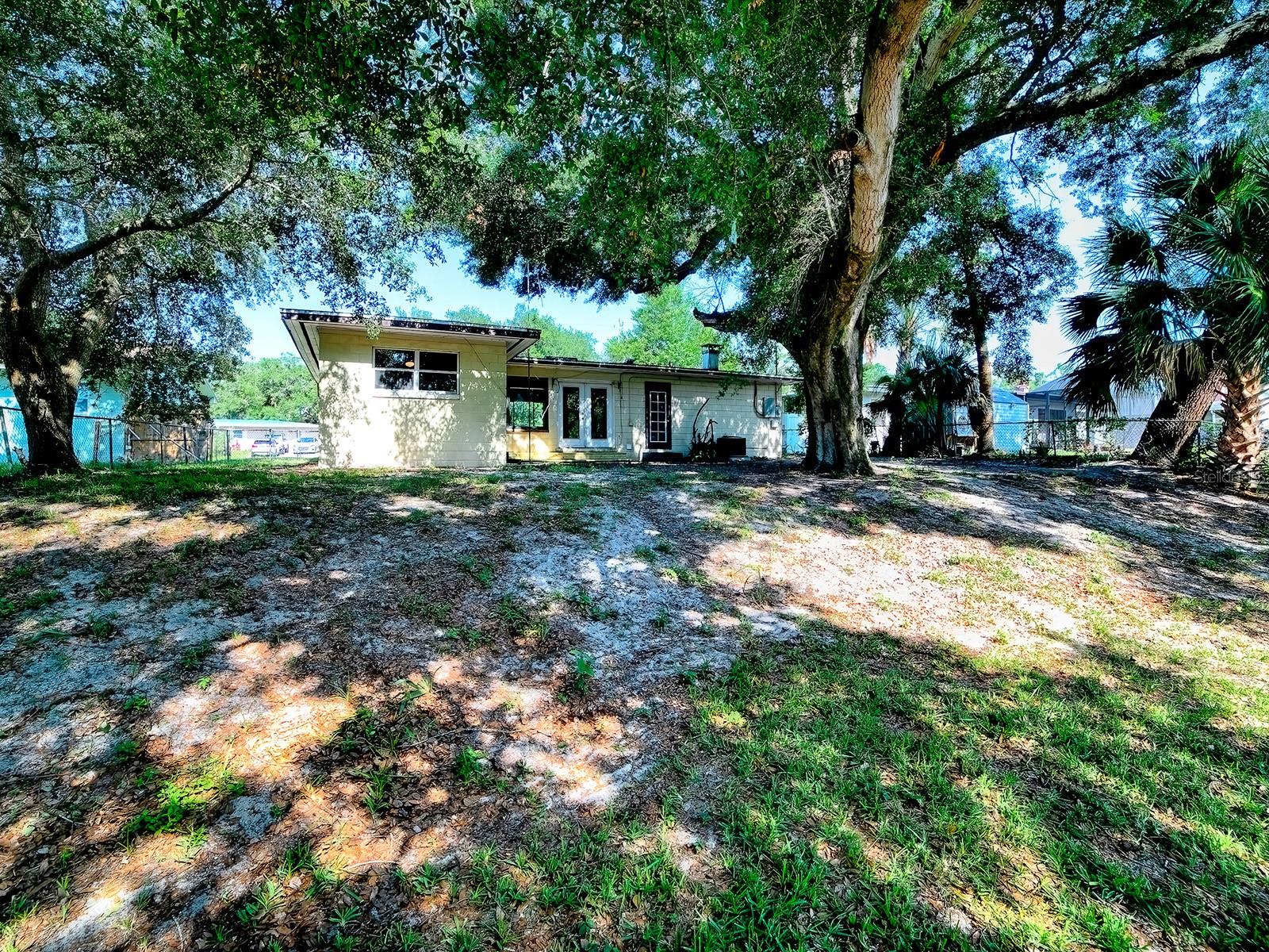 LEESBURG LAKEWOOD PARK - Residential