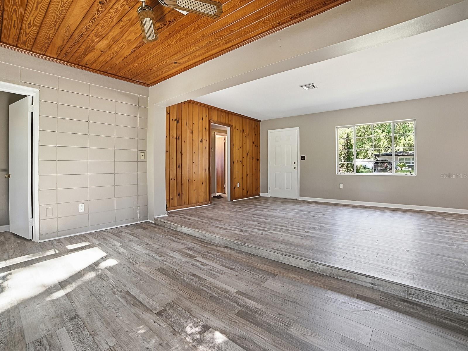 LEESBURG LAKEWOOD PARK - Residential