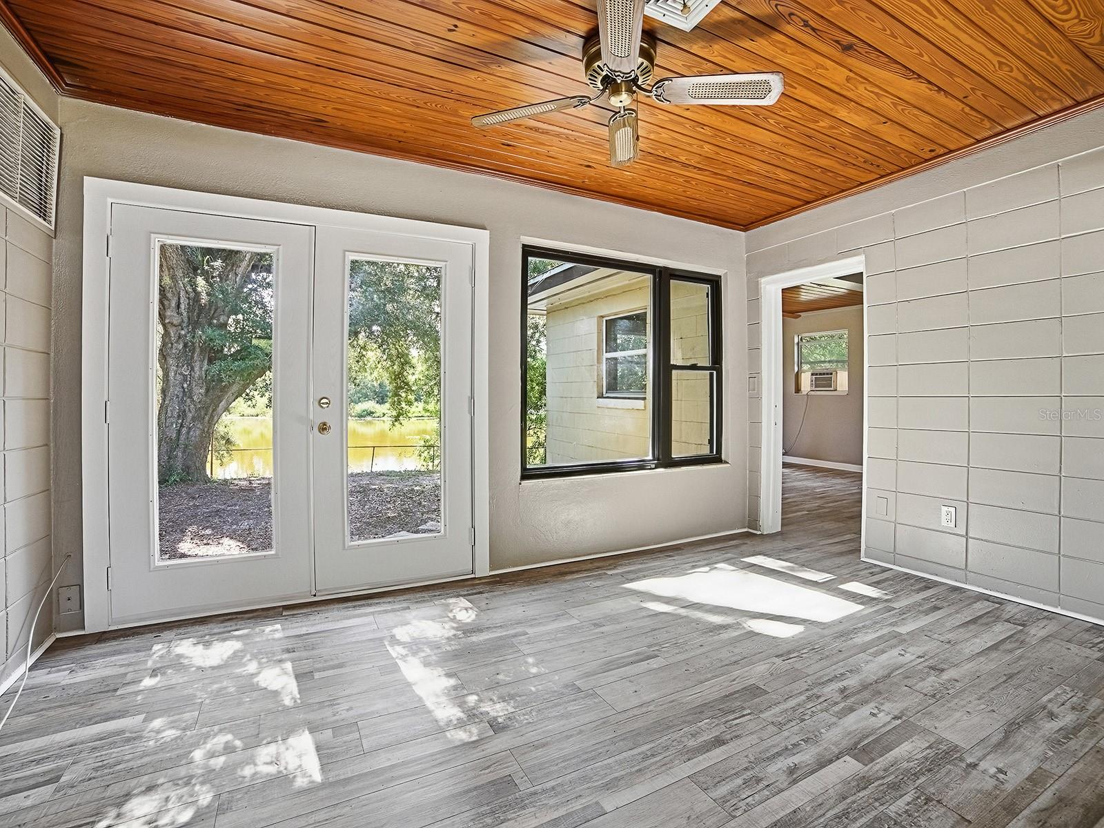 LEESBURG LAKEWOOD PARK - Residential