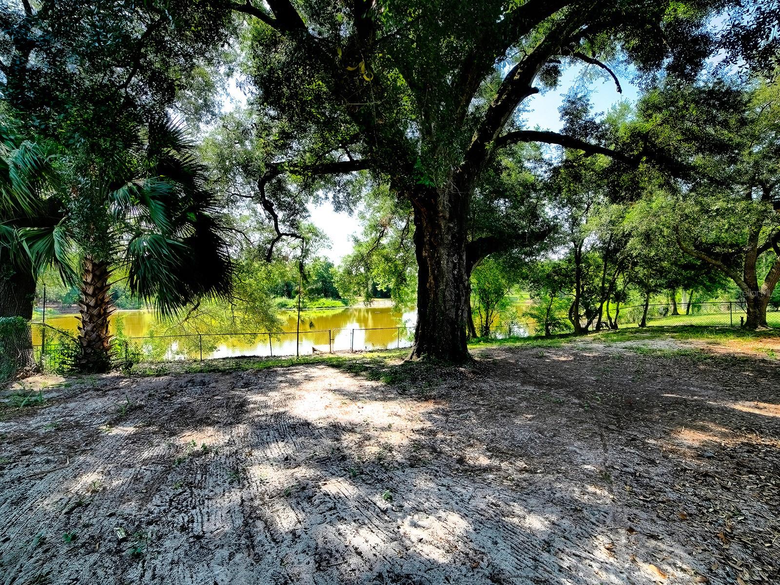LEESBURG LAKEWOOD PARK - Residential