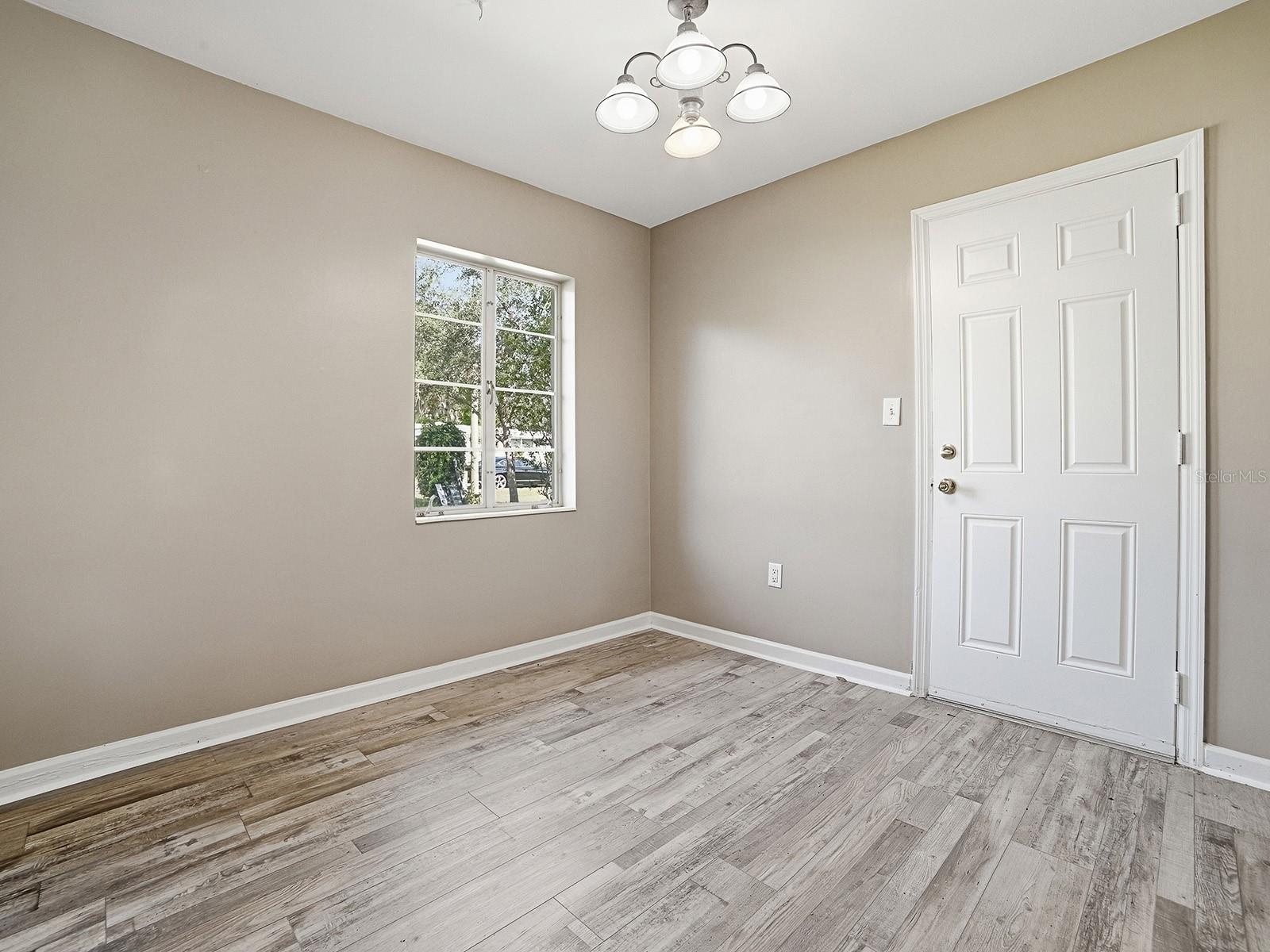 LEESBURG LAKEWOOD PARK - Residential