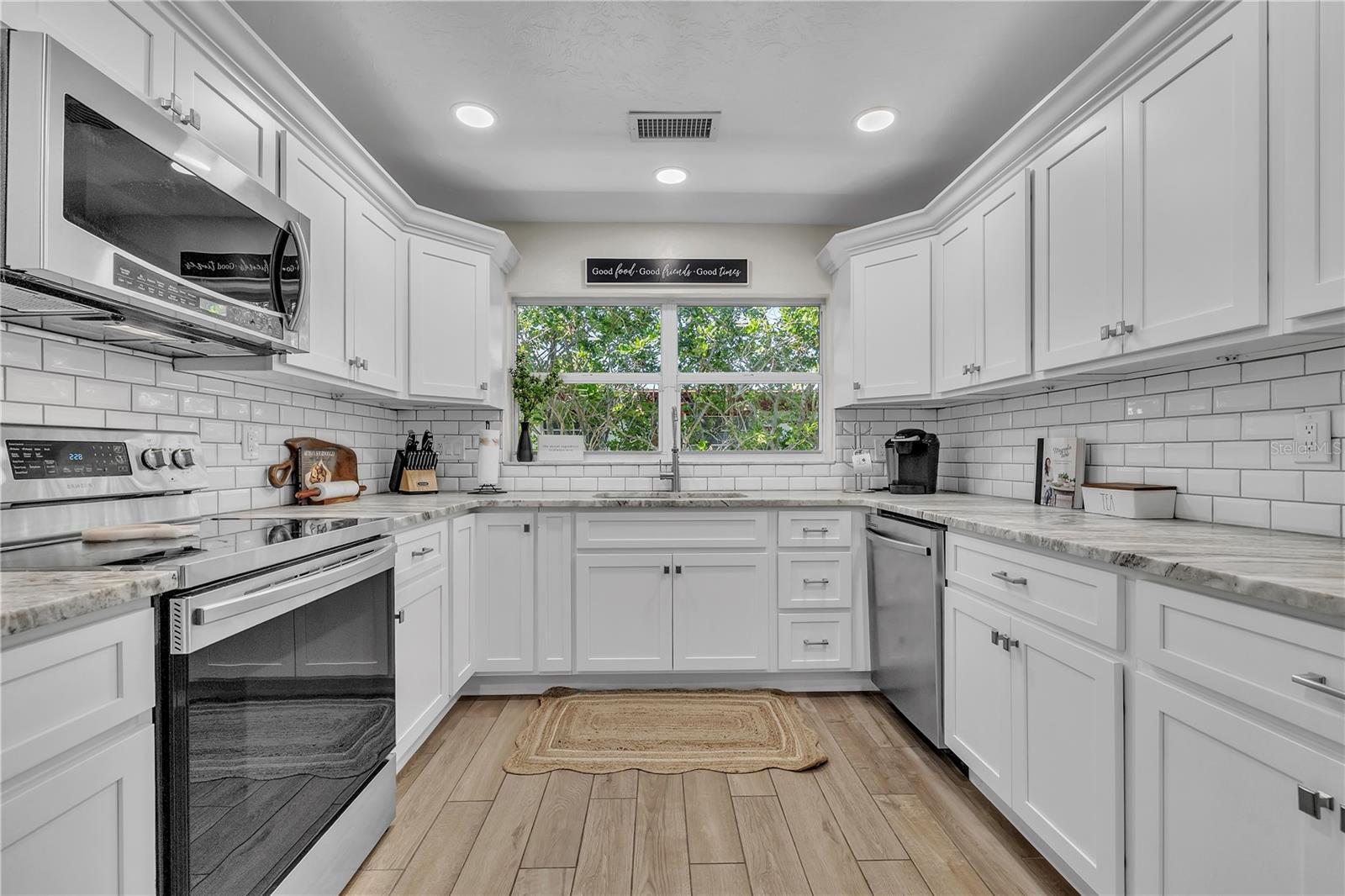 BAY VIEW ACRES - Residential