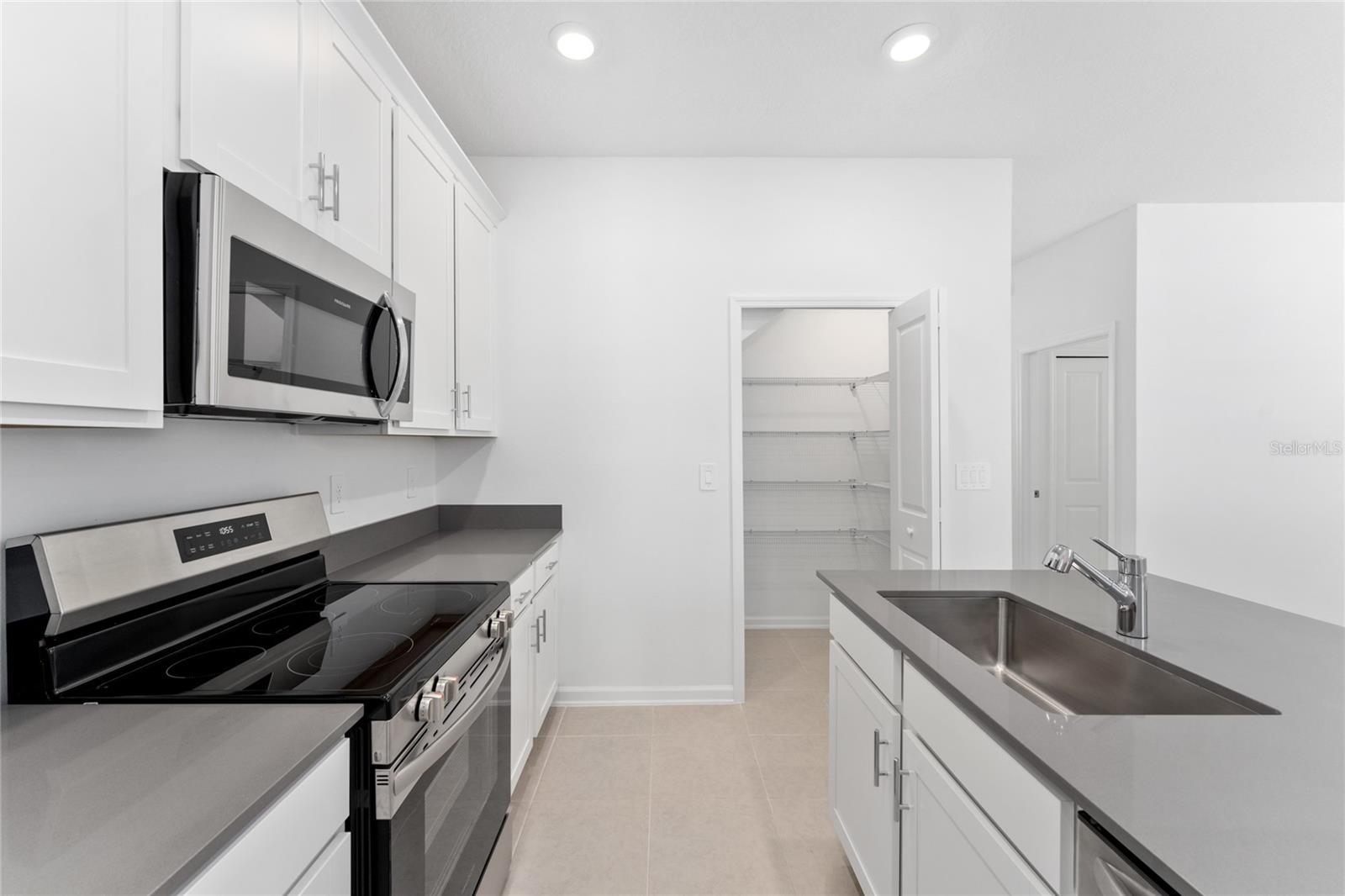 TOHOQUA PH 7 - Residential Lease