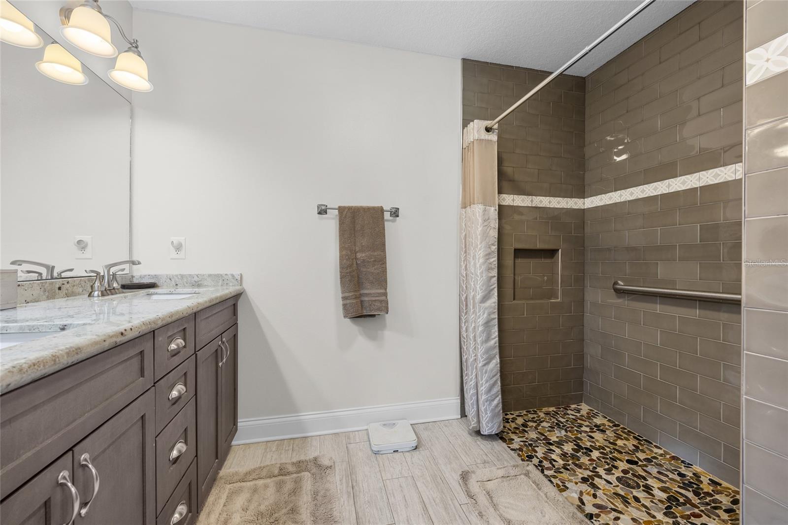 TOWN/BELL - Residential