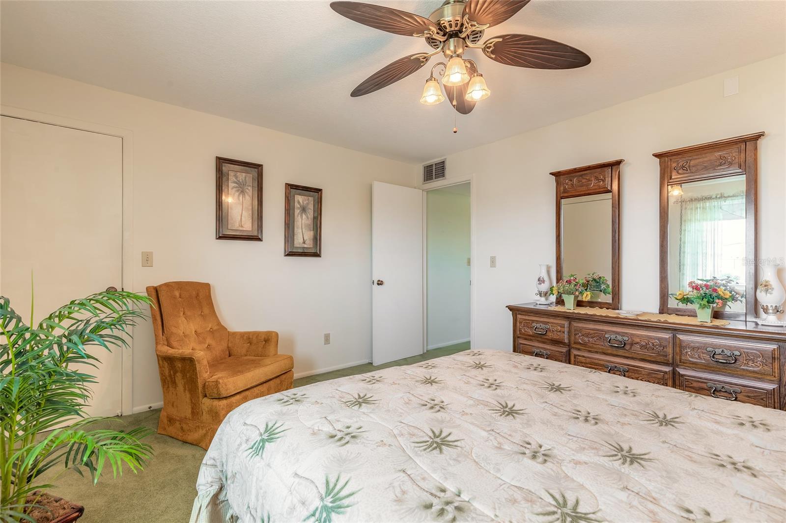 OCEAN BEACH CONDO CLUB LL - Residential