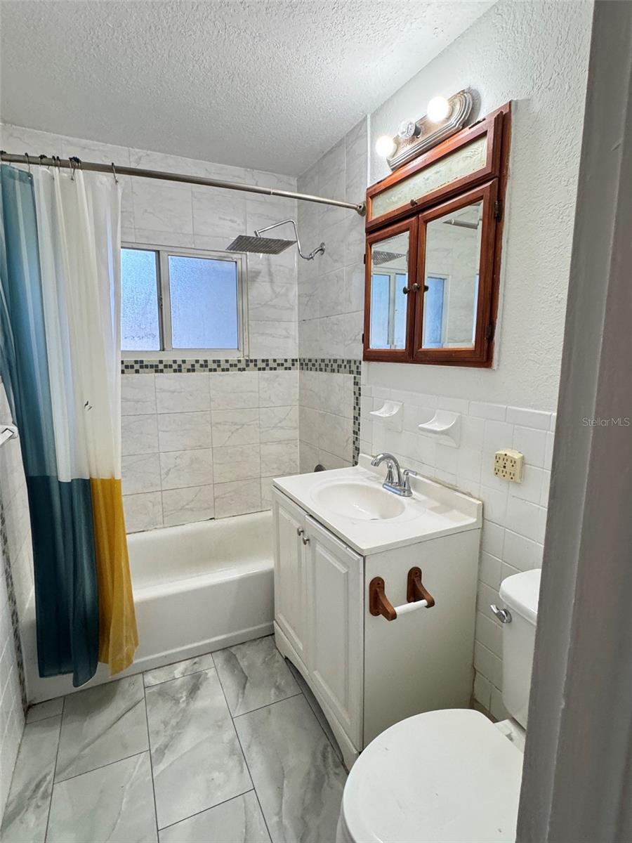 SKYVIEW TERRACE 1ST ADD - Residential Lease