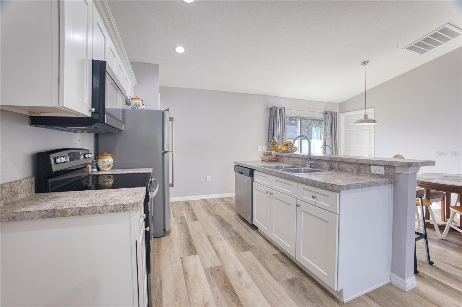 BELLEVIEW HEIGHTS ESTATE - Residential