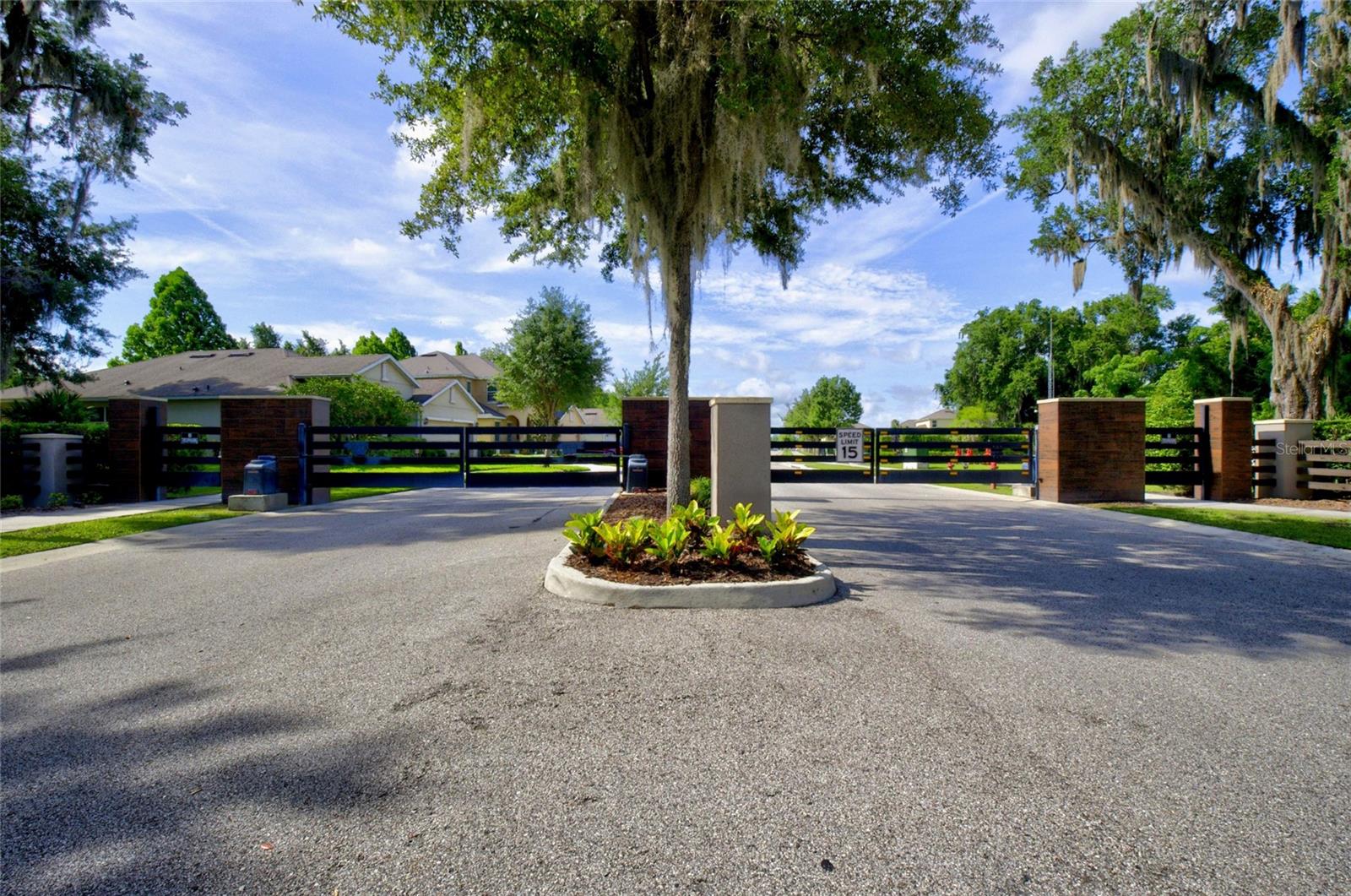 HARBOR SHORES - Residential