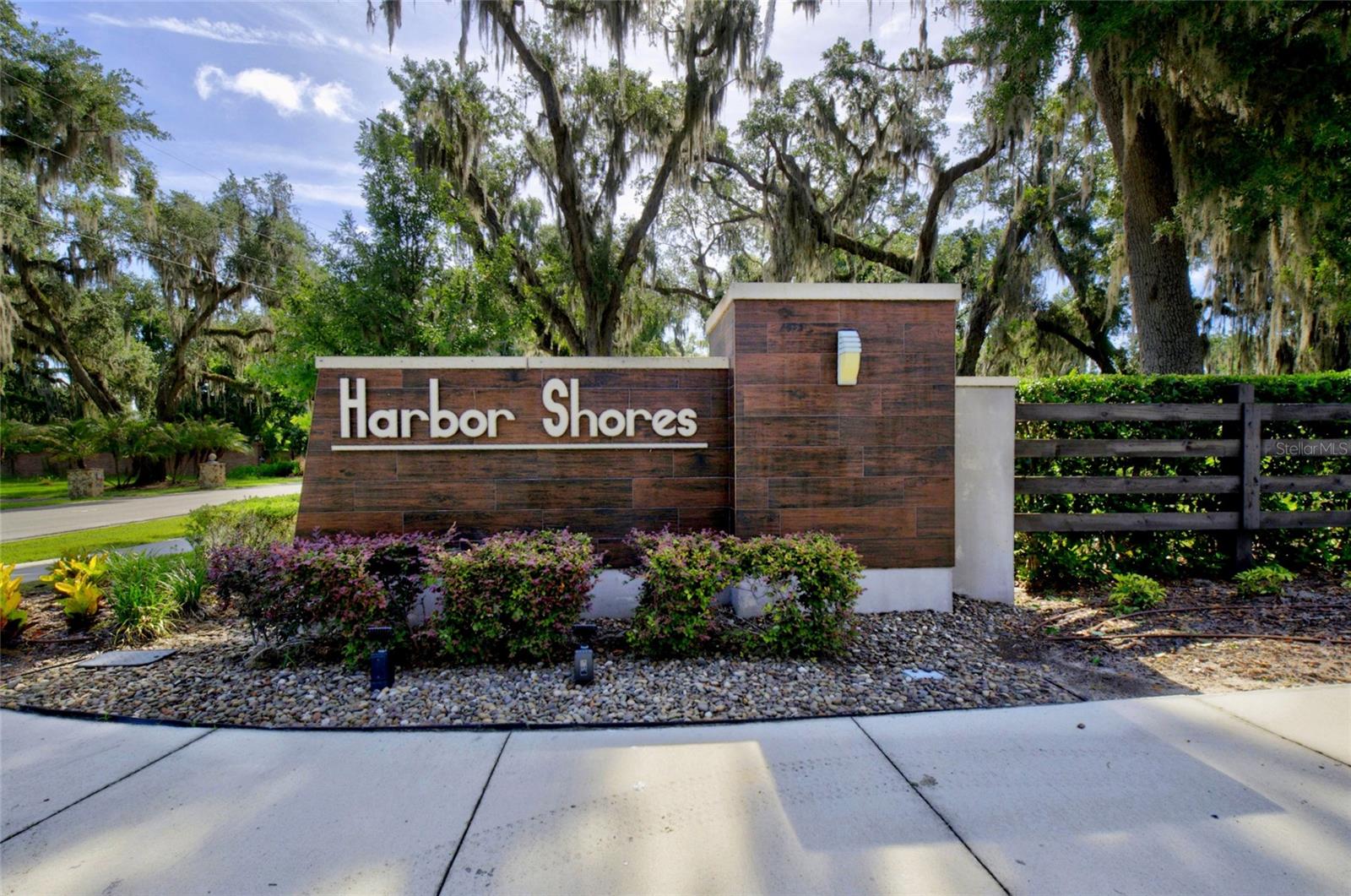 HARBOR SHORES - Residential