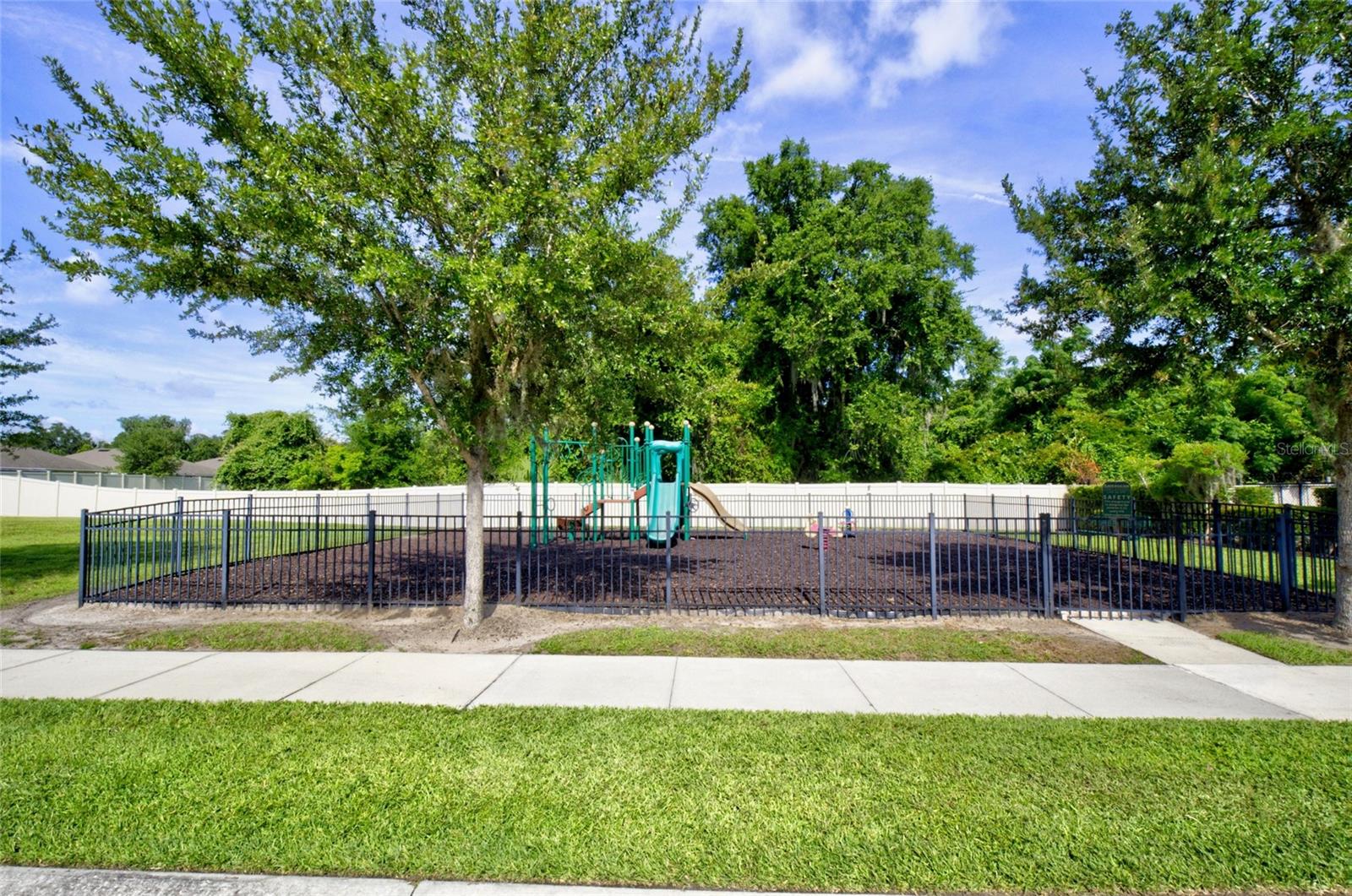 HARBOR SHORES - Residential