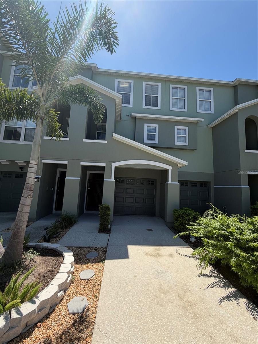 PALM RIVER TWNHMS PH 1 - Residential