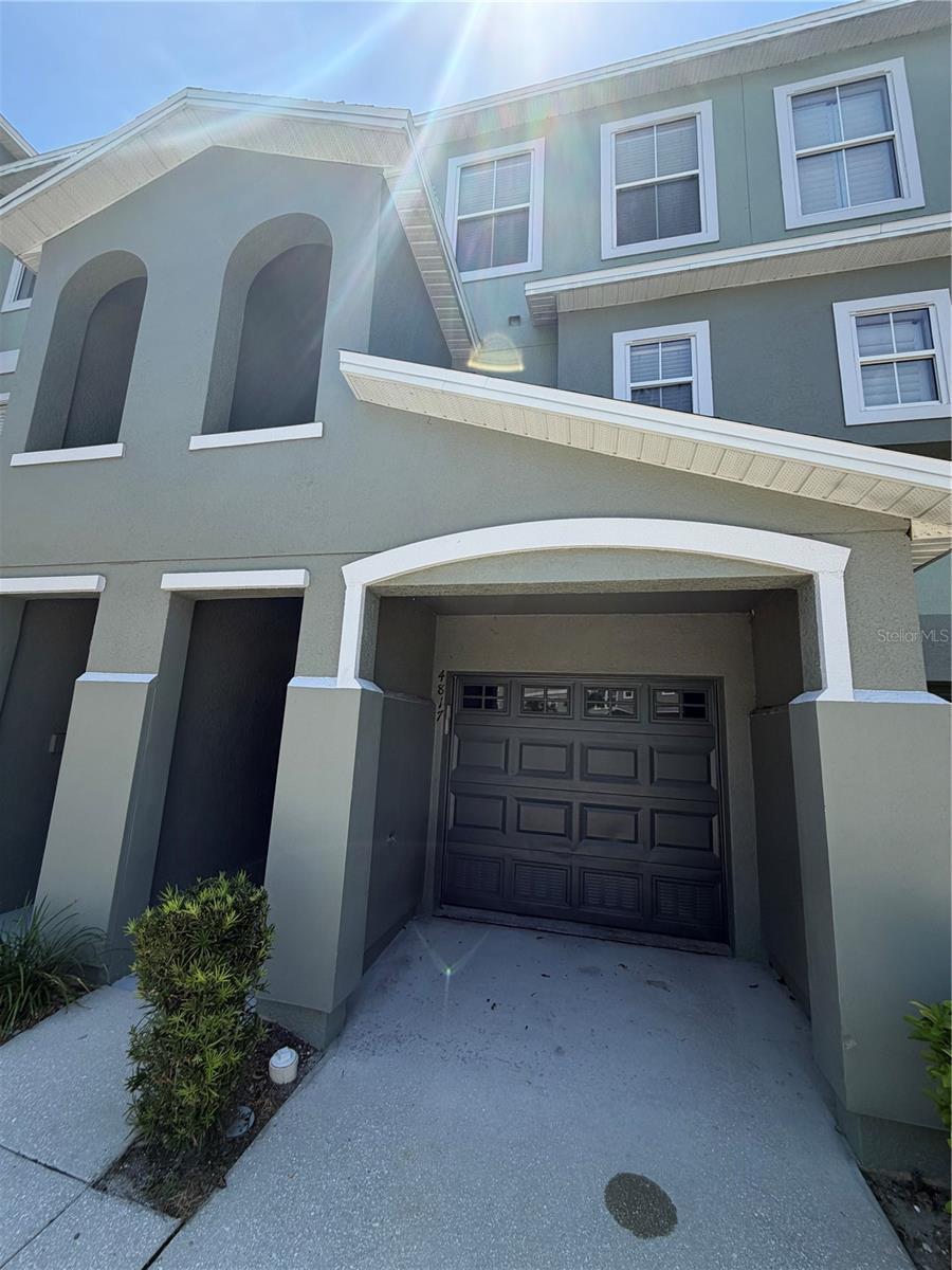 PALM RIVER TWNHMS PH 1 - Residential