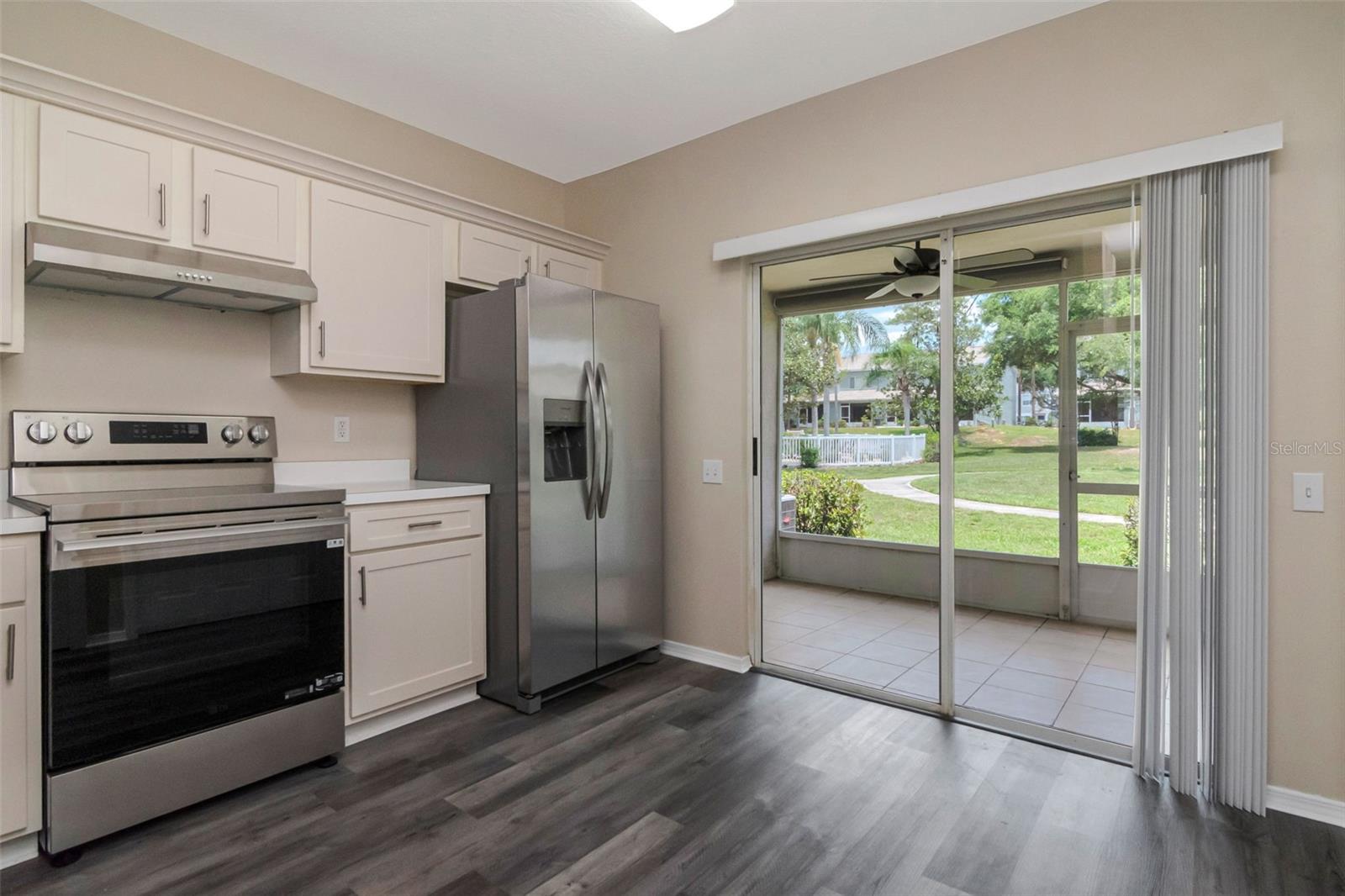REGENCY KEY TWNHMS - Residential