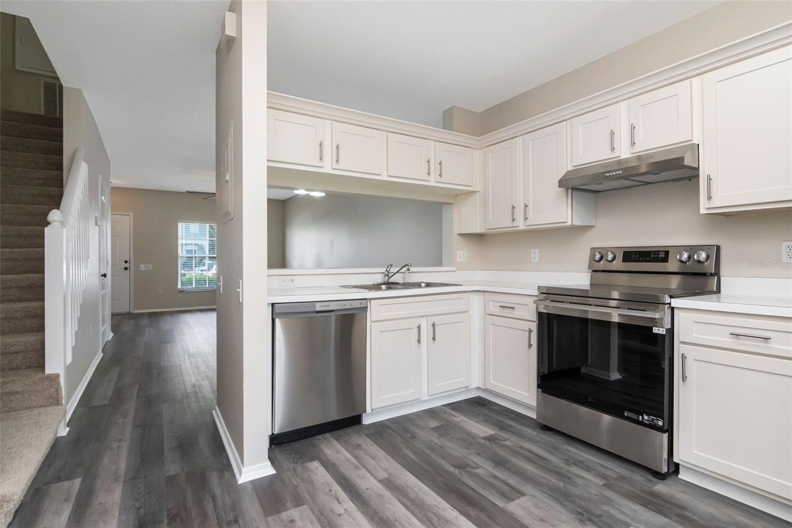 REGENCY KEY TWNHMS - Residential