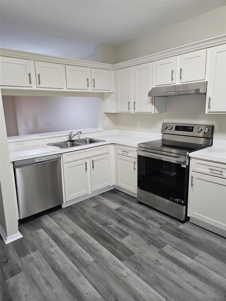 REGENCY KEY TWNHMS - Residential
