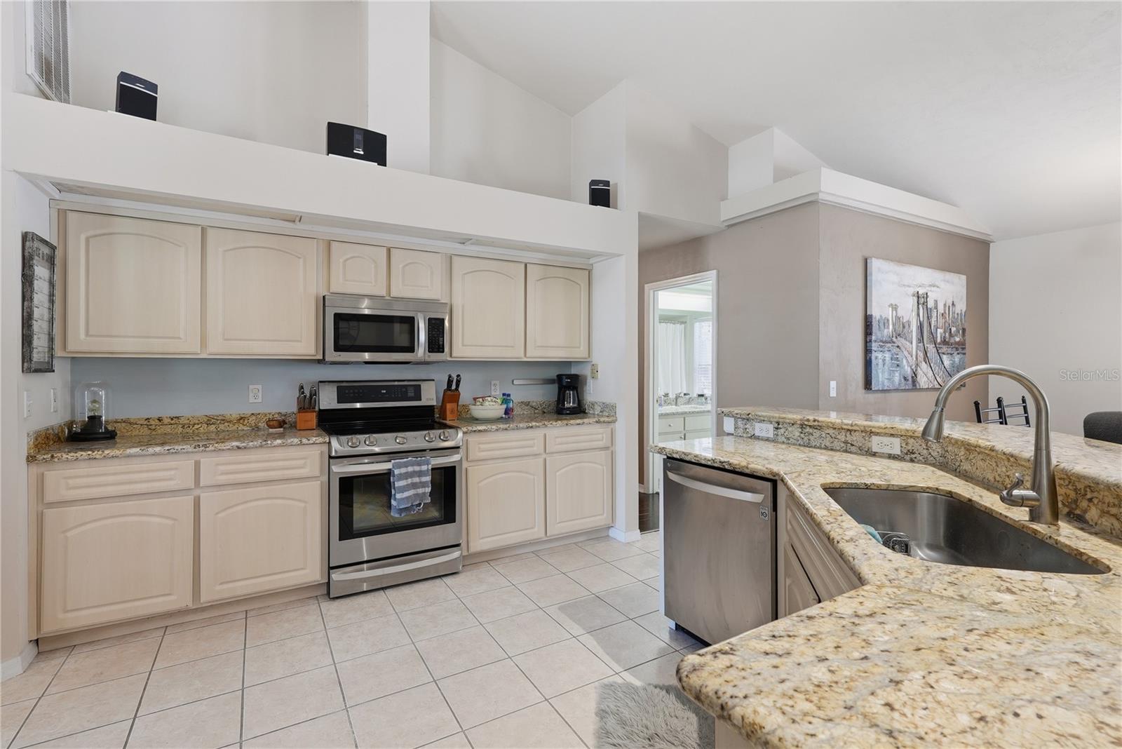 BROADMOOR PH 5 - Residential