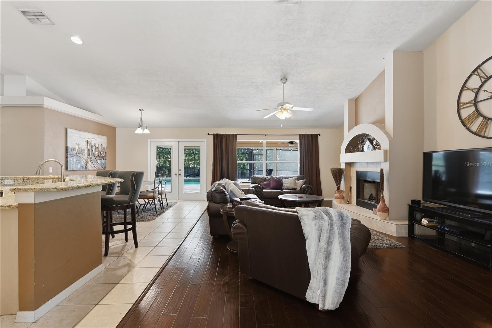 BROADMOOR PH 5 - Residential