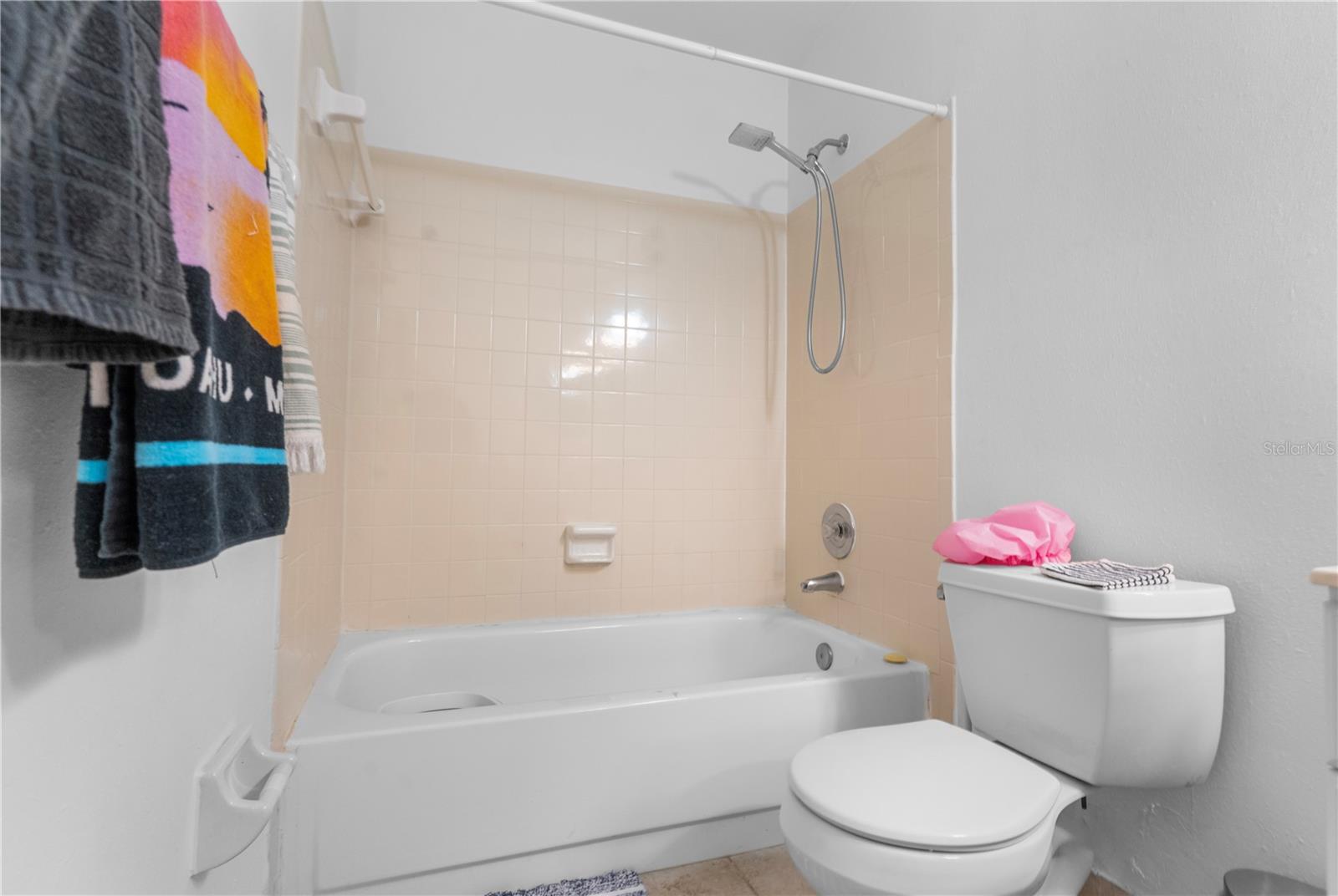 RAINTREE VILLAGE CONDO N - Residential