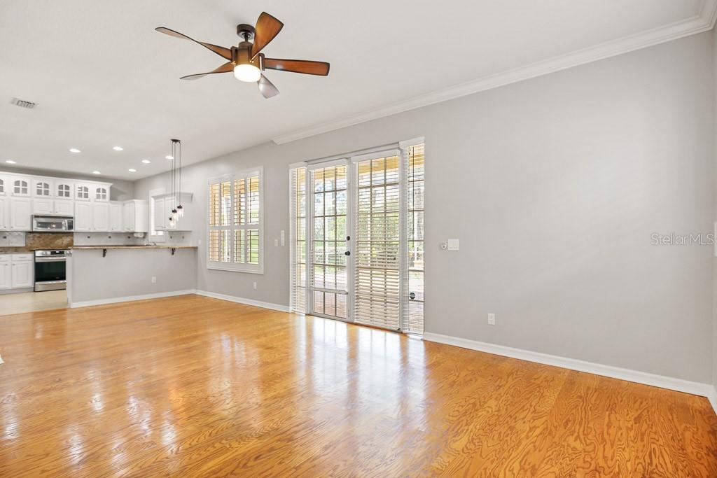 RIVER HILLS COUNTRY CLUB PARCE - Residential Lease