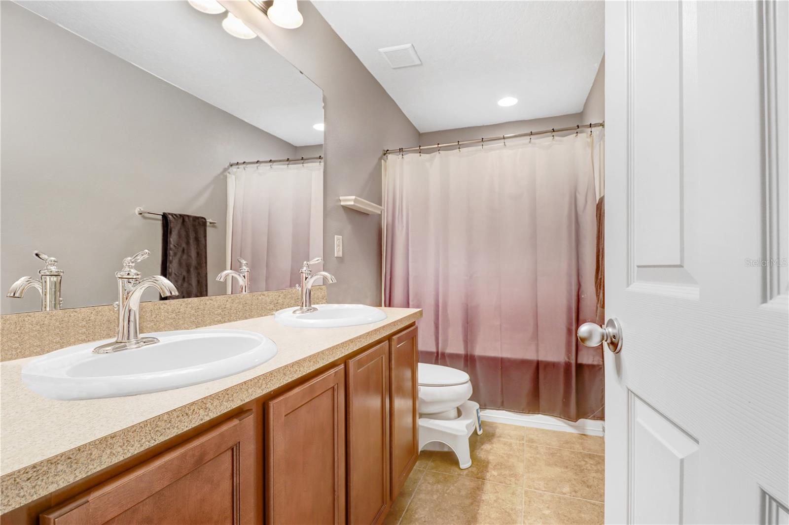 MAGNOLIA PARK CENTRAL PH B - Residential