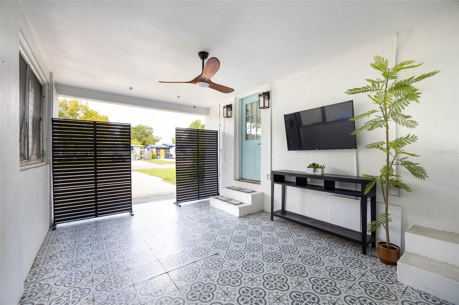 NORTH ST PETERSBURG - Residential