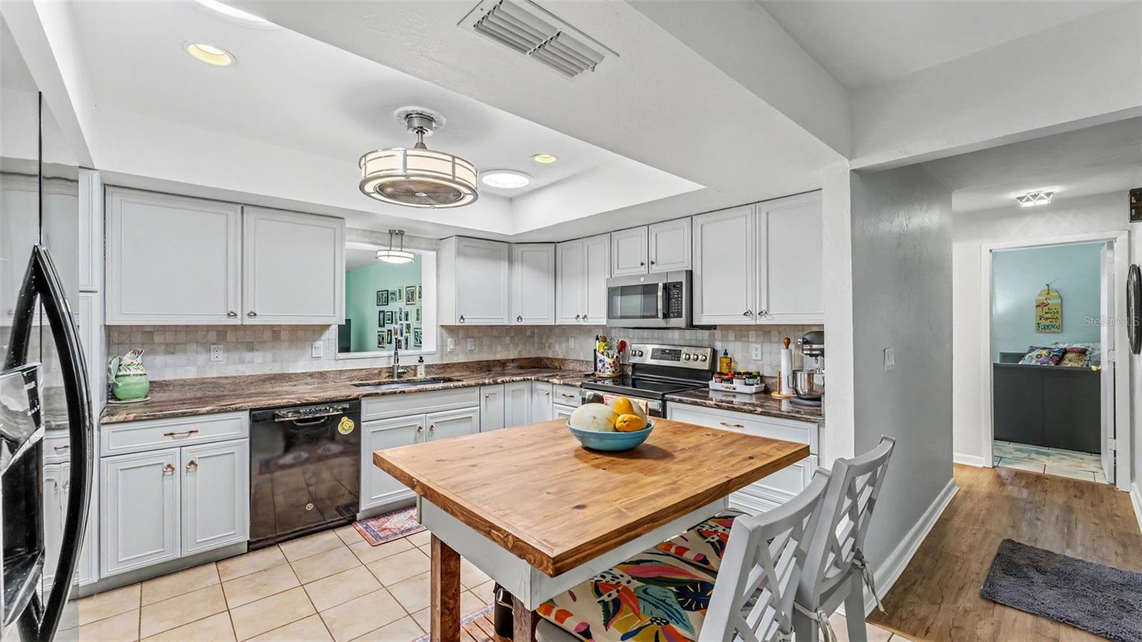 WILLOW RUN - Residential