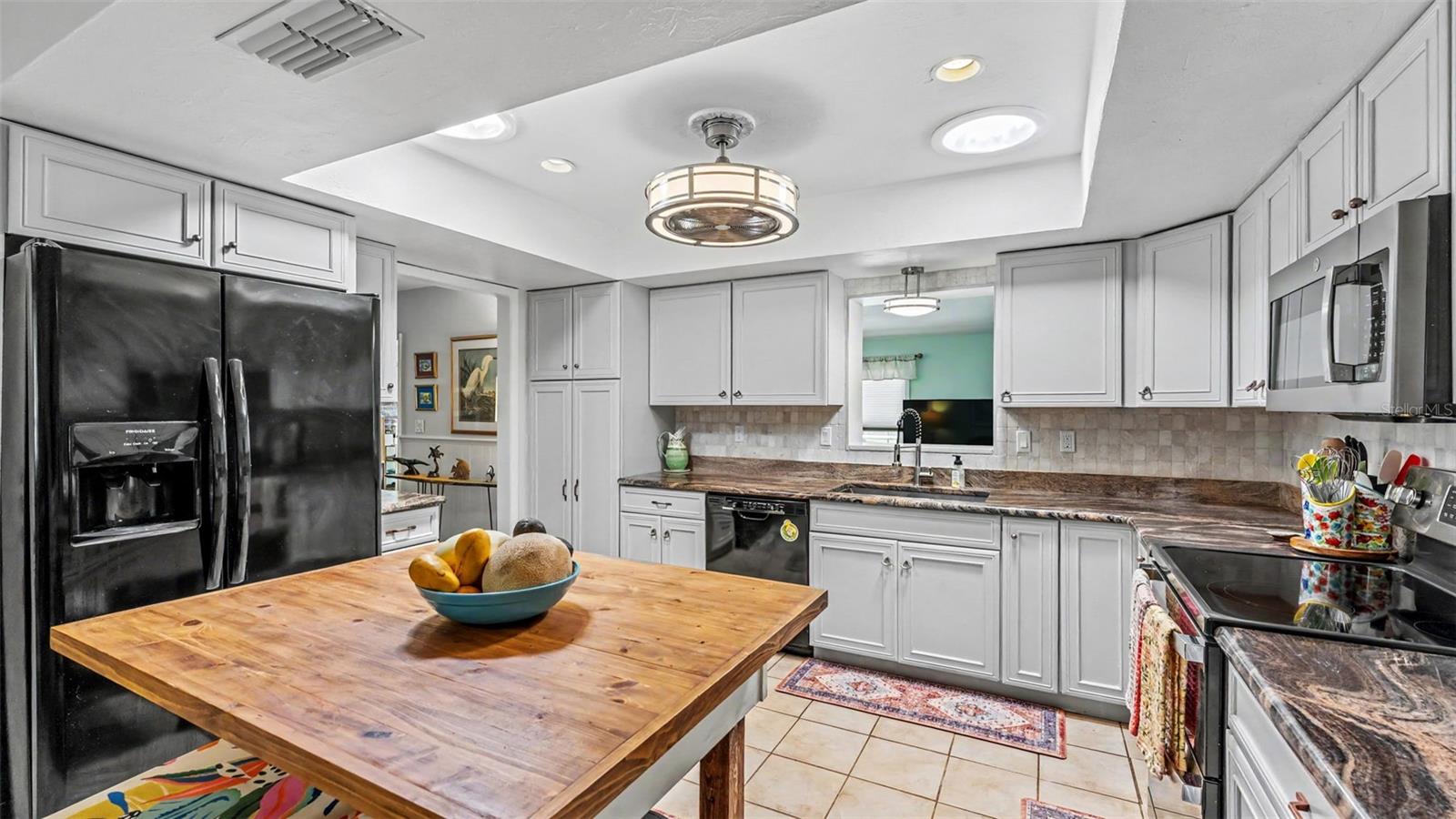 WILLOW RUN - Residential