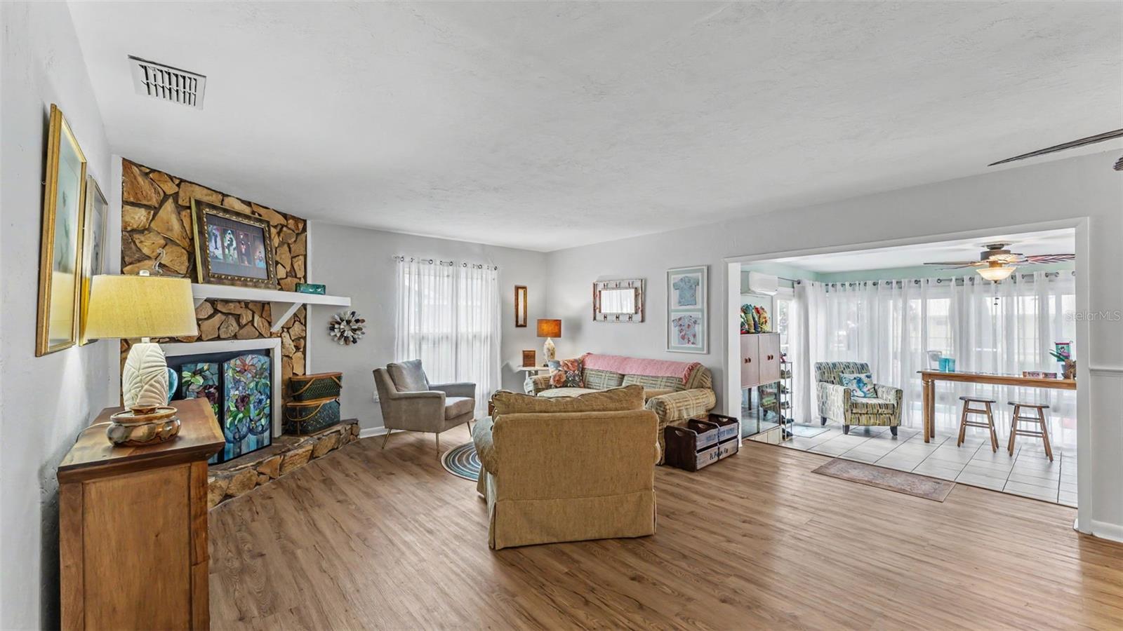 WILLOW RUN - Residential