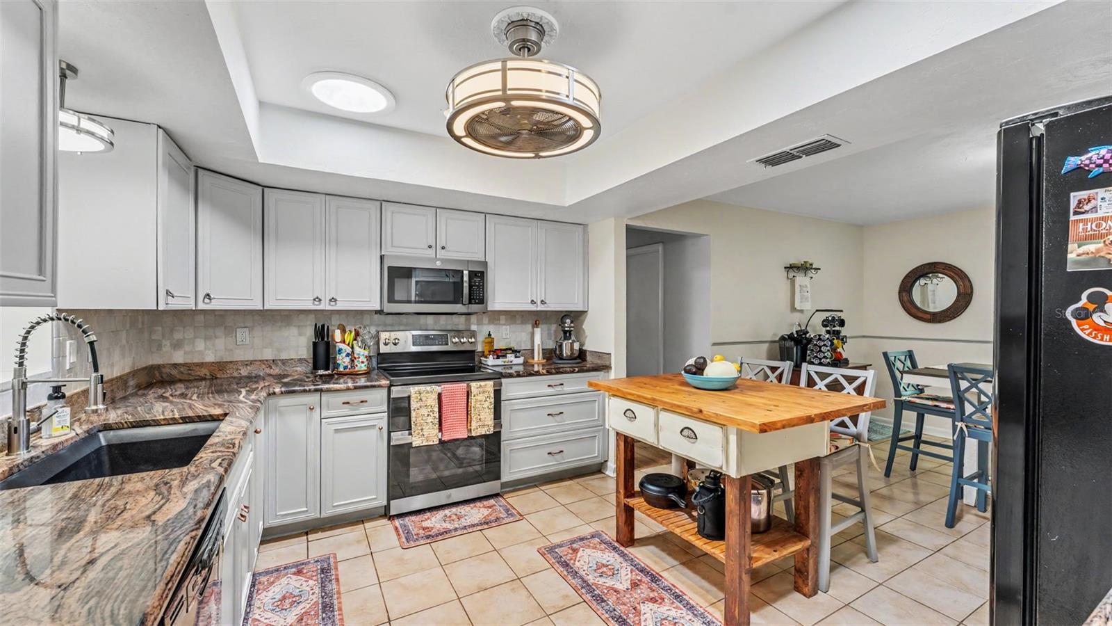 WILLOW RUN - Residential