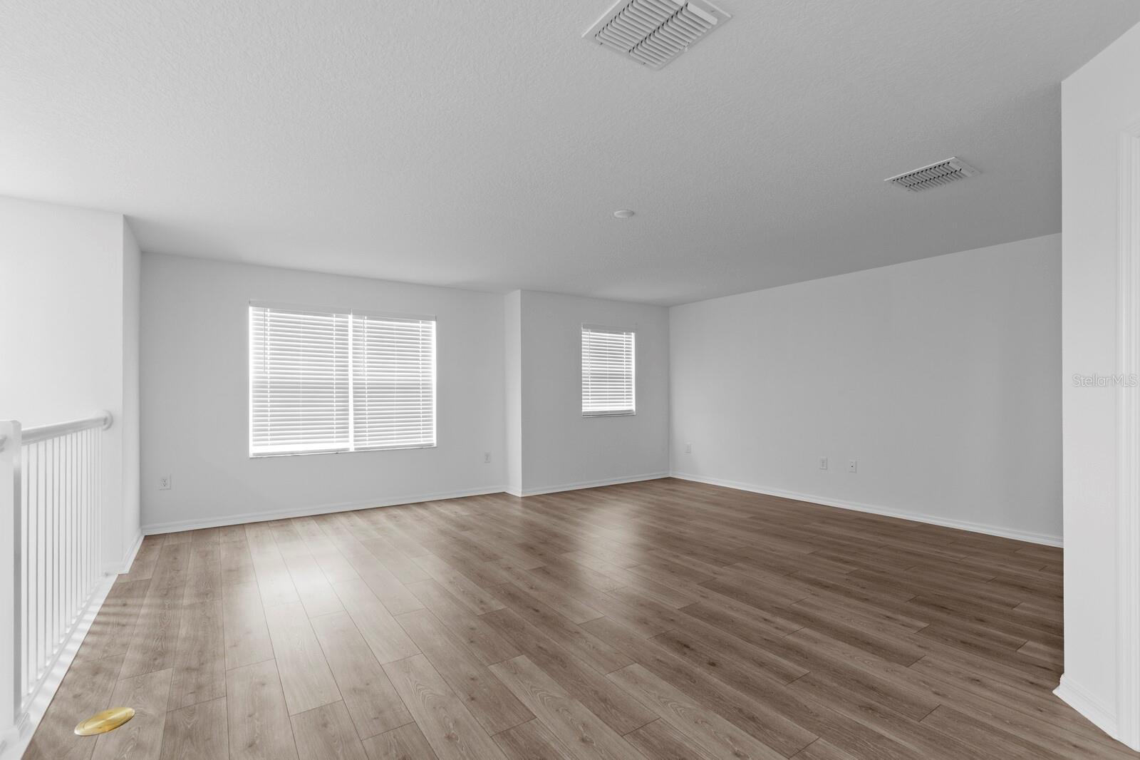 K-BAR RANCH GILDED WOODS - Residential