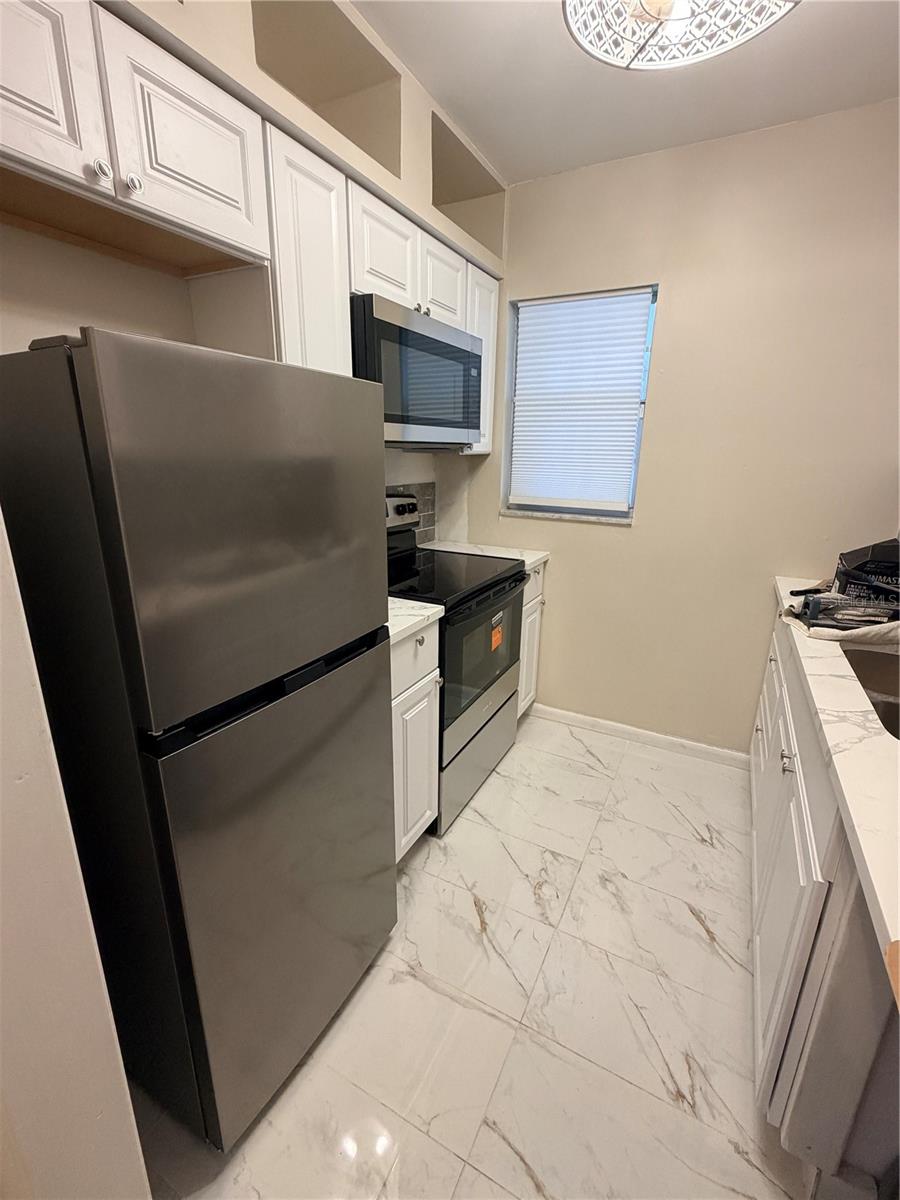 LA VENTURA A CONDO - Residential Lease