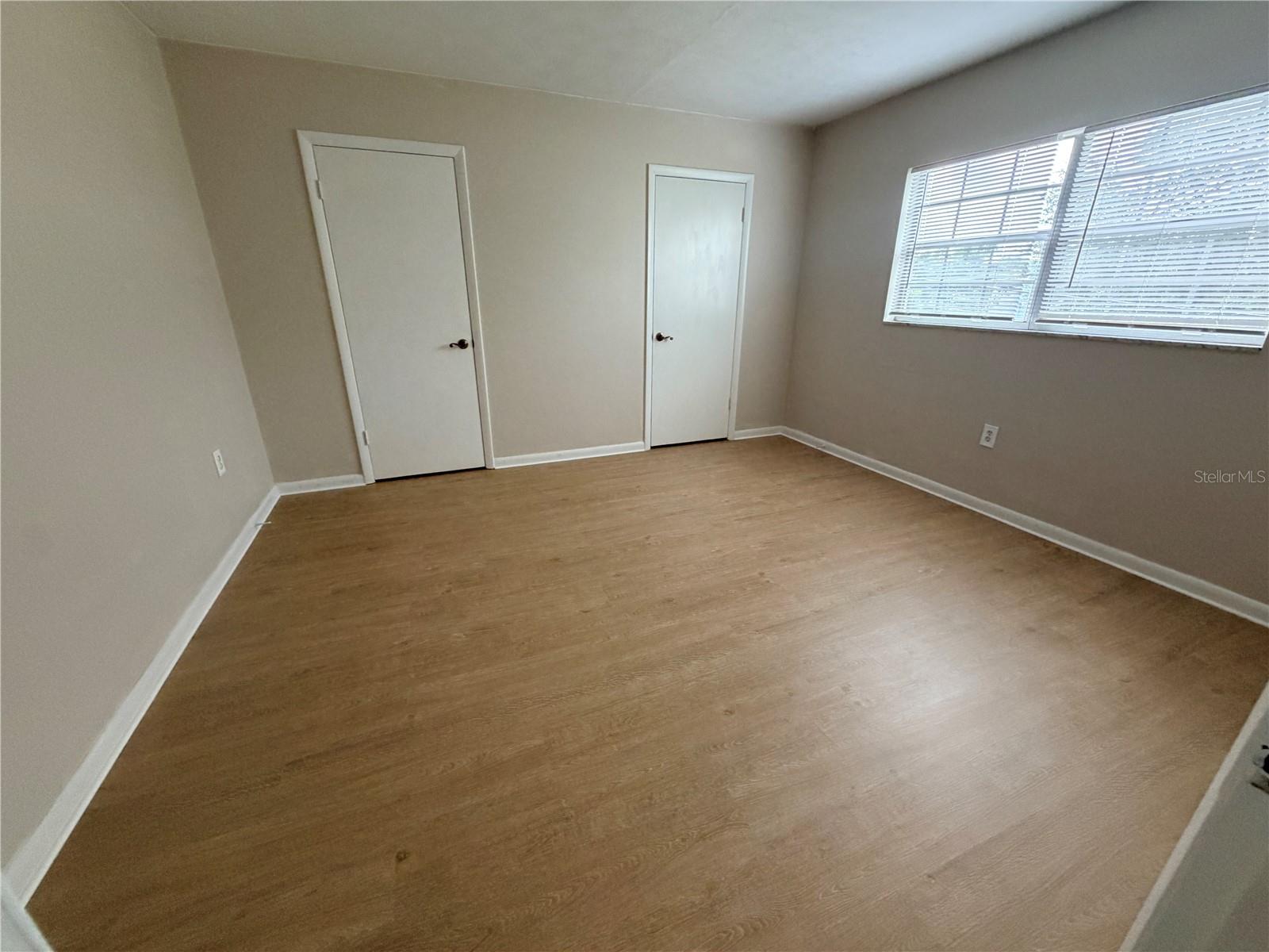 LA VENTURA A CONDO - Residential Lease