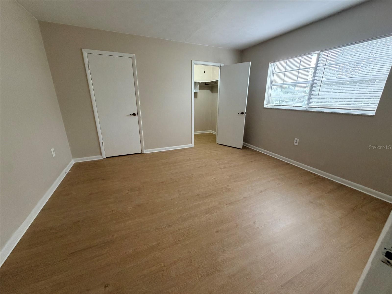 LA VENTURA A CONDO - Residential Lease