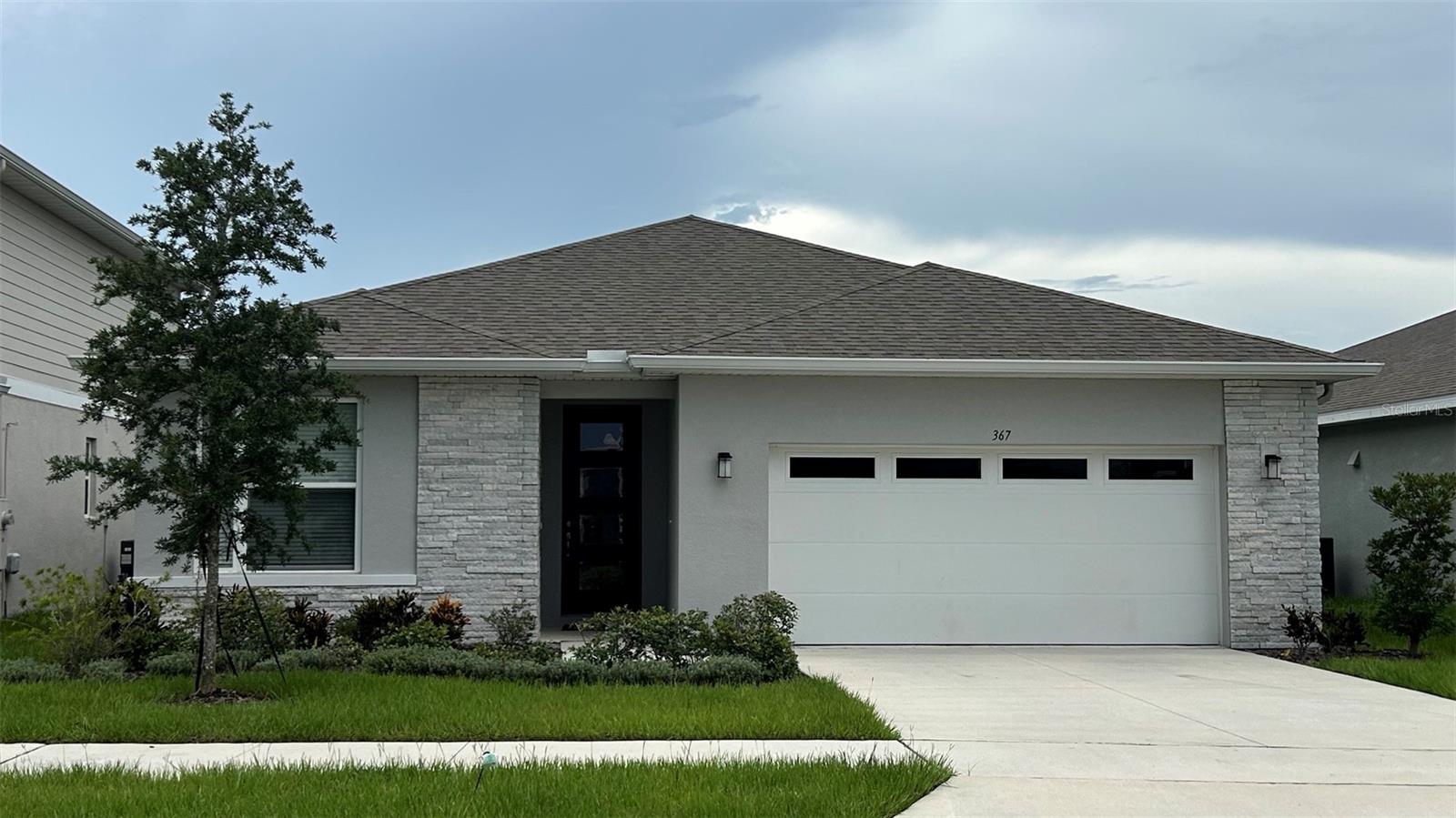 EDEN HILLS - Residential Lease