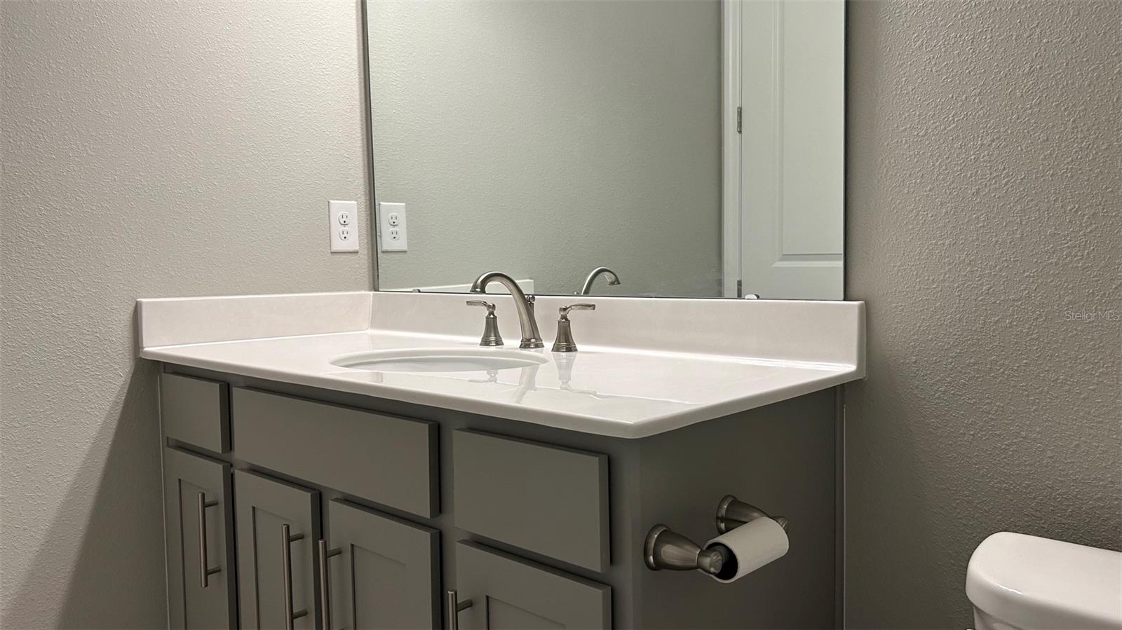 EDEN HILLS - Residential Lease