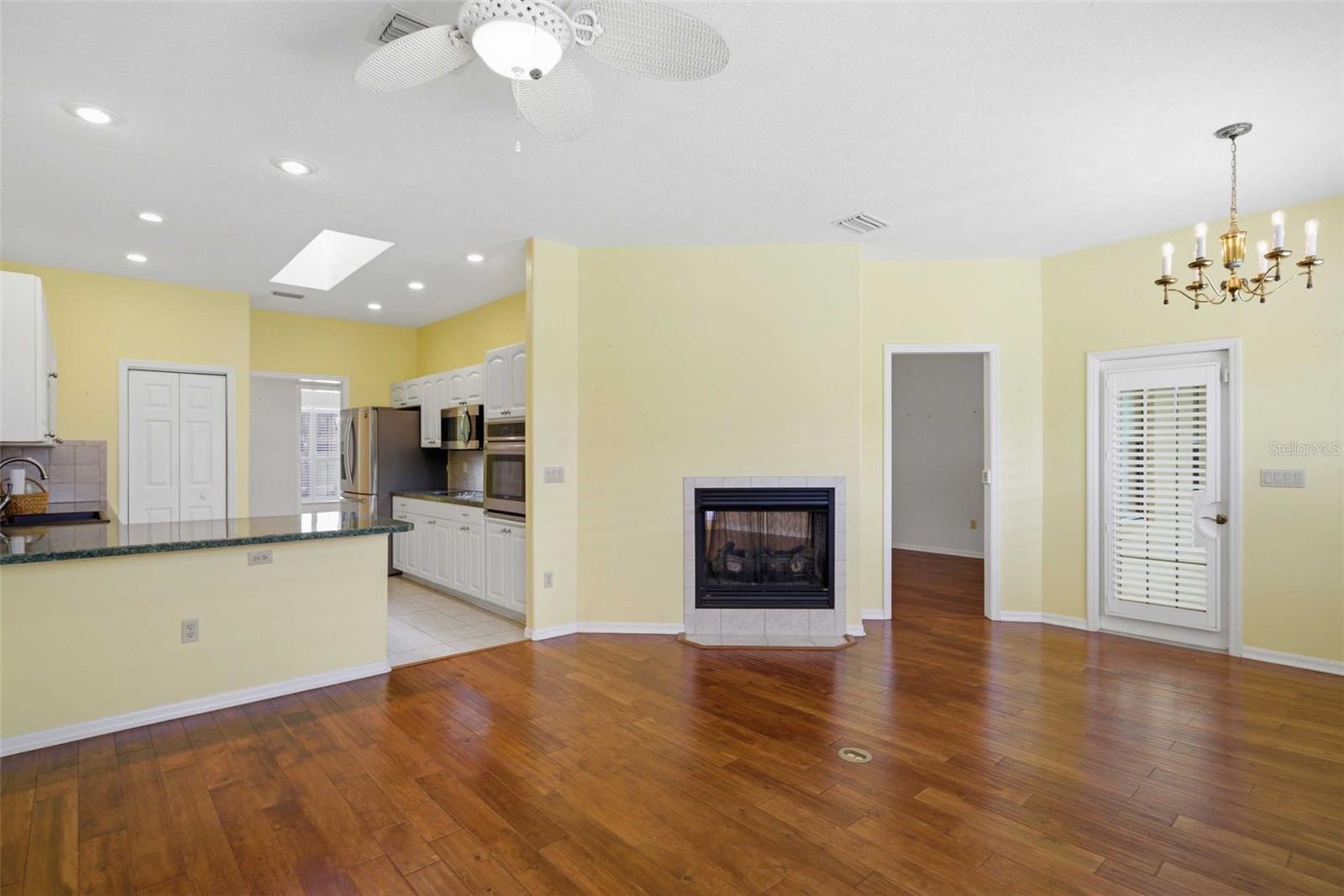 LAUREL RIDGE 02 - Residential