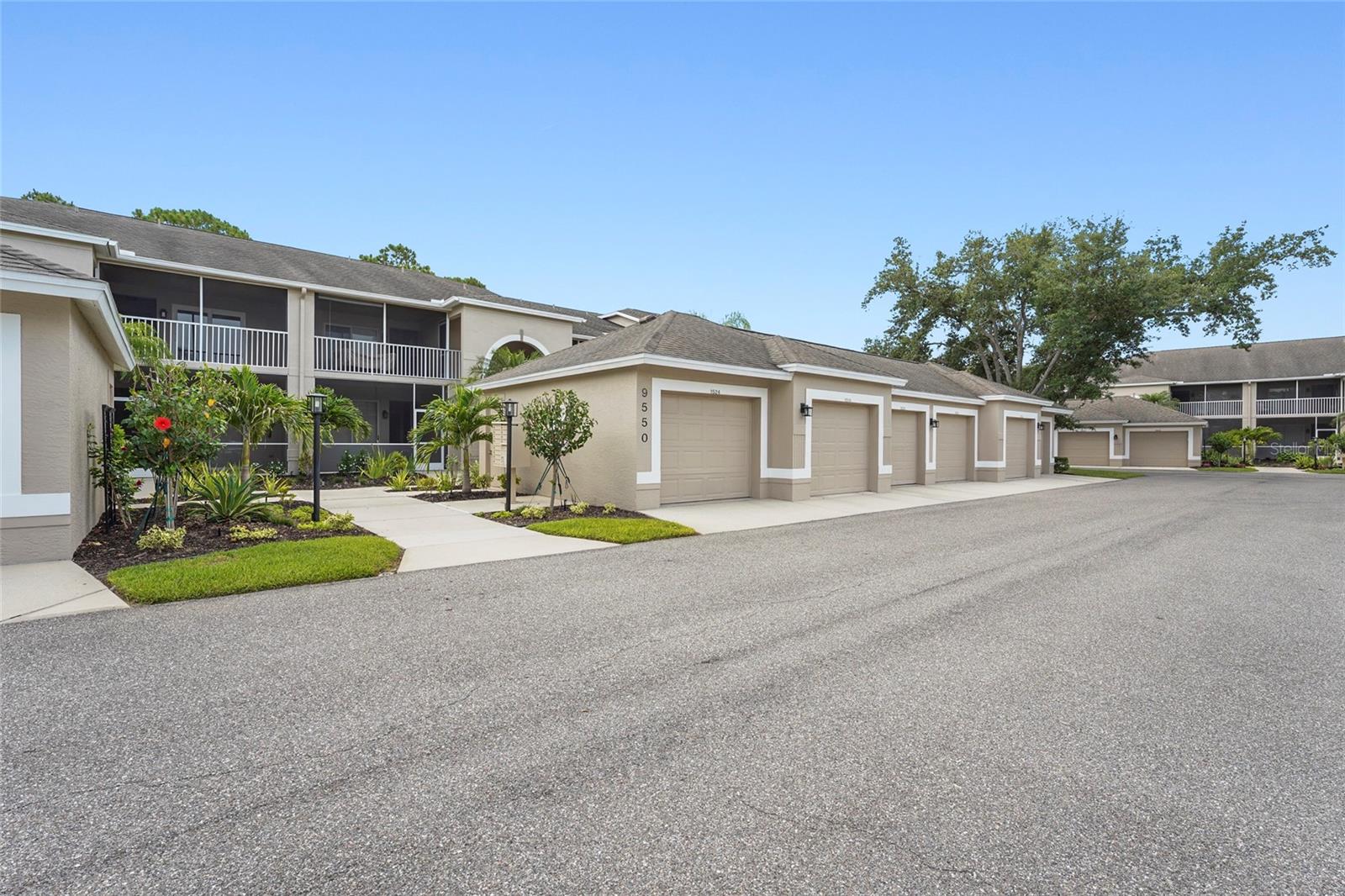STONEYBROOK VERANDA GREENS 1 - Residential