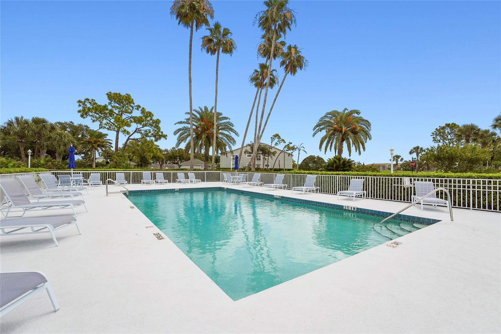 STONEYBROOK VERANDA GREENS 1 - Residential