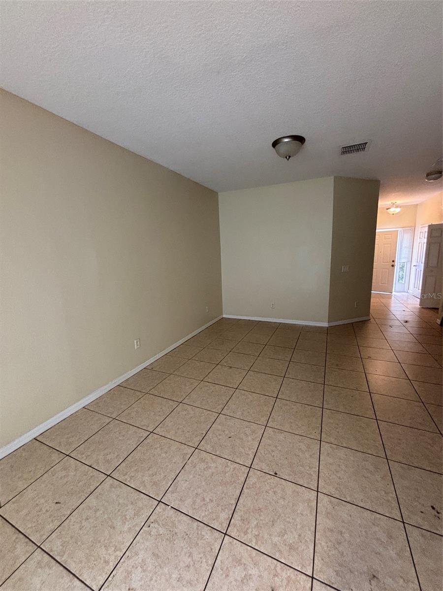 DONEGAN TWNHMS - Residential Lease