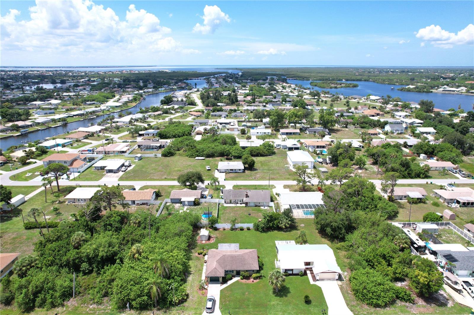 2/1/1 Block home.  
Updated / newer AC - 2023 and New PEX plumbing with home.
Newer kitchen cabinets with granite counter tops.
Great starter or investment income.
US 41 and all amenities offered and a local county boat launch ramp if any of your toys includes a boat or Rv parking. Conveniently located close to local amenities, beaches, and Tiki Bars and Live entertainment. The best game fishing in the world with off speed boat racing to spring training baseball teams as The Atlanta Braves and Tampa Rays. Just want to go to the beach or go fishing for the day. Great to do it all with whatever you can dream or do as a hobby. Local International Airports: Fort Myers, Sarasota and local Punta Gorda with Allegiant airlines direct. Many outdoor concert venues weekly. Local parks, state parks, tennis or pickleball, to amazing golf courses. Manasota Key and Englewood Beach are about 25–35 minutes away. Historic downtown Punta Gorda is roughly a 15-minute drive, and world-famous Siesta Key Beach is less than an hour away.