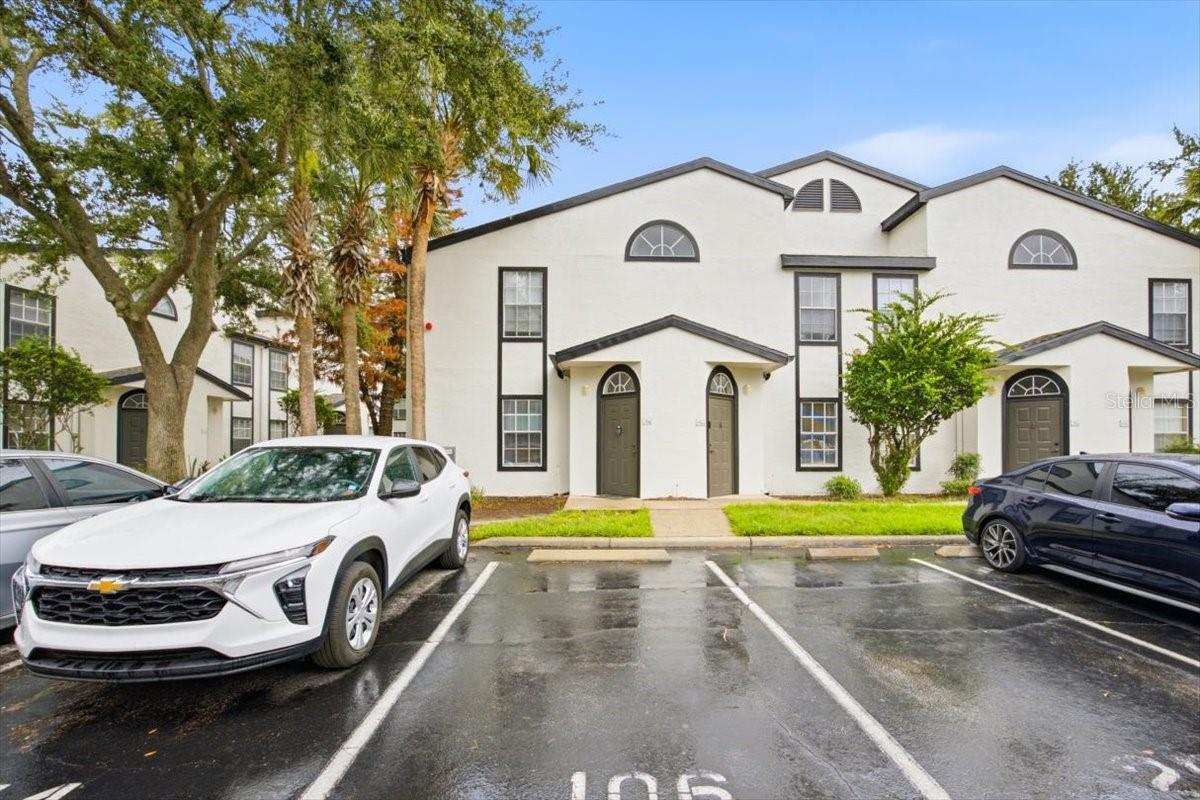 COLUMBIA ARMS CONDO - Residential Lease
