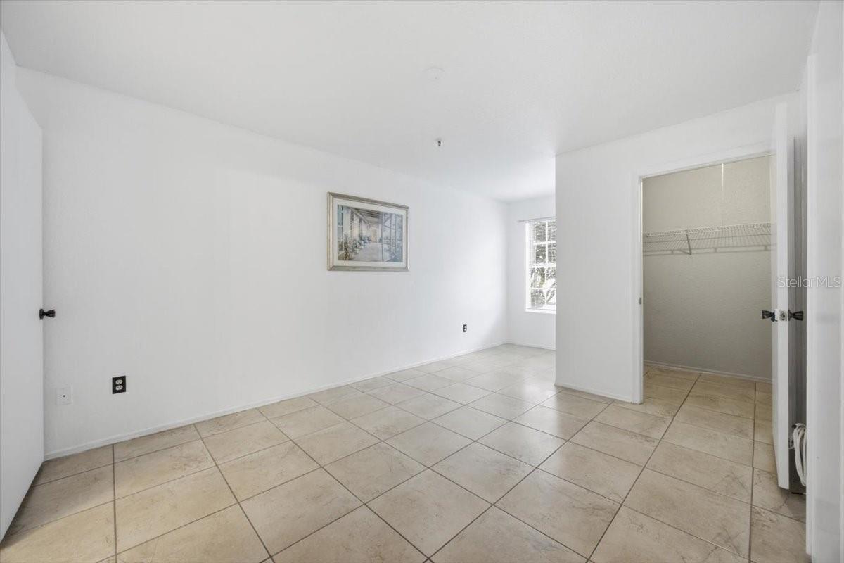 COLUMBIA ARMS CONDO - Residential Lease