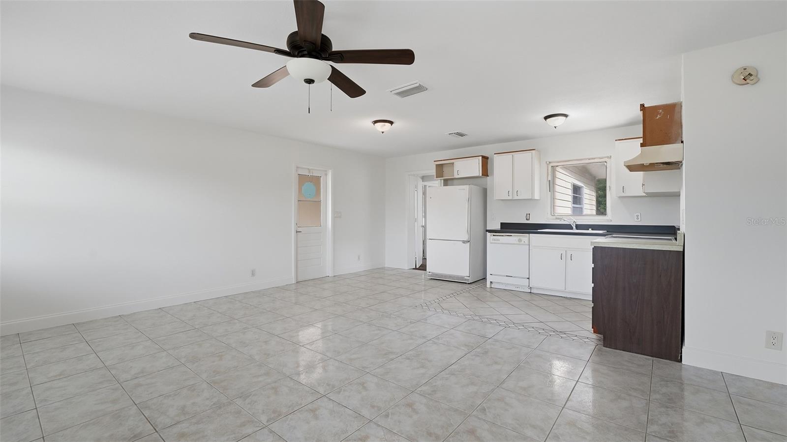 SUNNY LAKES ESTATES - Residential