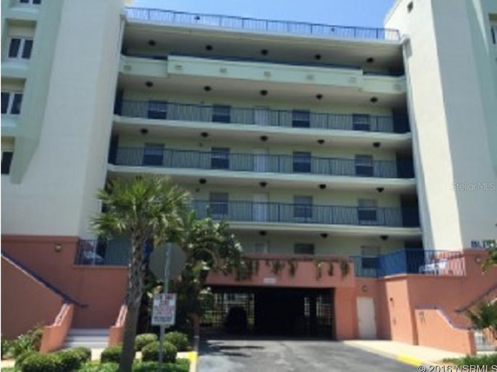 OCEANVIEW ONE OWNER & NEVER RENTED.  THIS 2/2 HAS A BEAUTIFUL VIEW OF THE LAKE/FOUNTAIN AS WELL AS AN OCEAN VIEW FROM THE SPARE BEDROOM. WHITE KITCHEN CABINETS, CEILING FANS THROUGHOUT, APPLIANCES, WASHER & DRYER ALL 2012. RETRACTABLE AWNINGS, VIEWS, AND LOUNGING MAKE THIS LARGE 21x10 BALCONY A PARADISE. SWIMMING POOLS, TENNIS COURTS, SHUFFLEBOARD, EXERCISE ROOM, & WALKING  TRAILS. ;LocationDescription: Condo ;Water: City