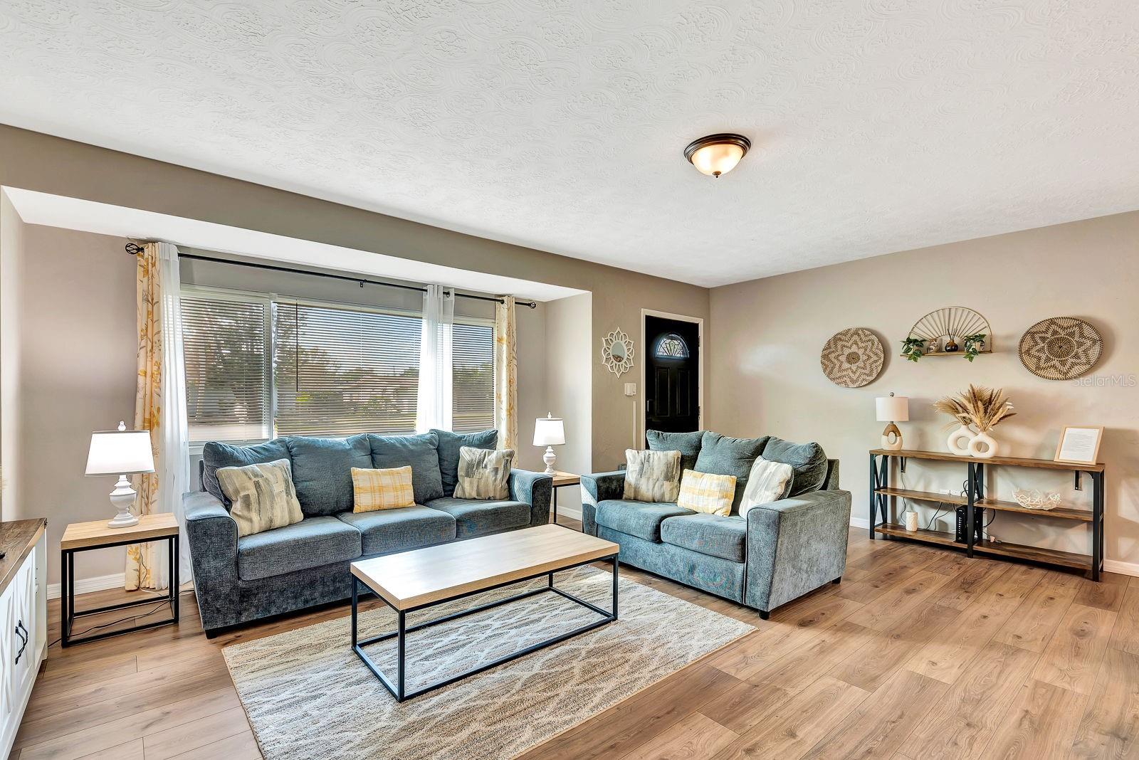 LAS LOMAS DE SARASOTA - Residential