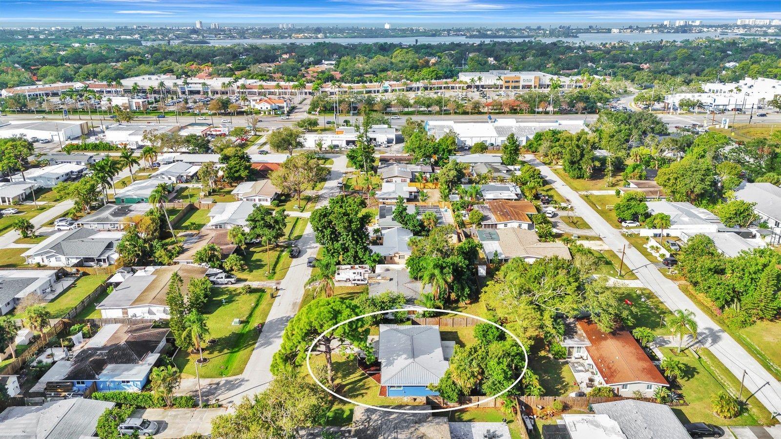 LAS LOMAS DE SARASOTA - Residential