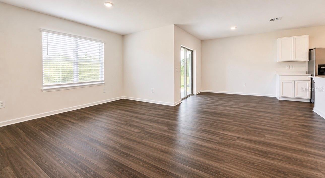 LAKE DEER ESTATES - Residential Lease